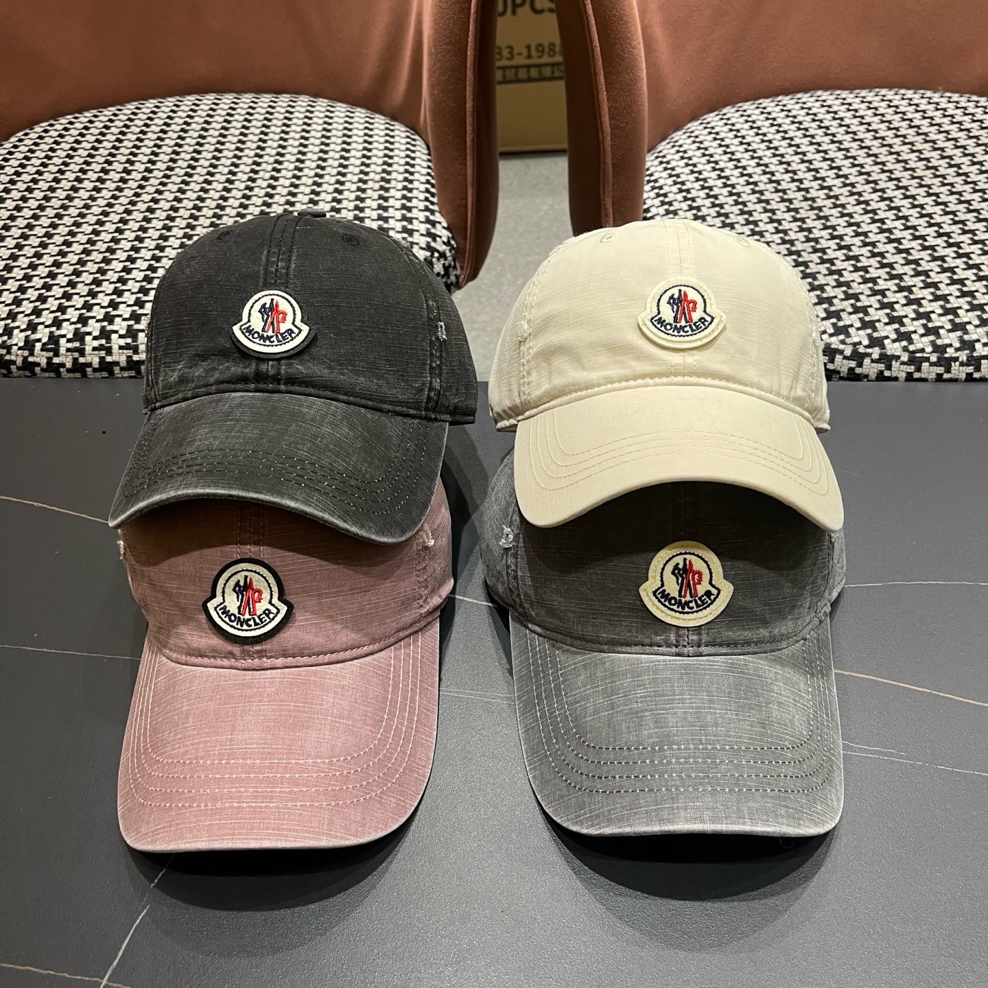 Moncler hat