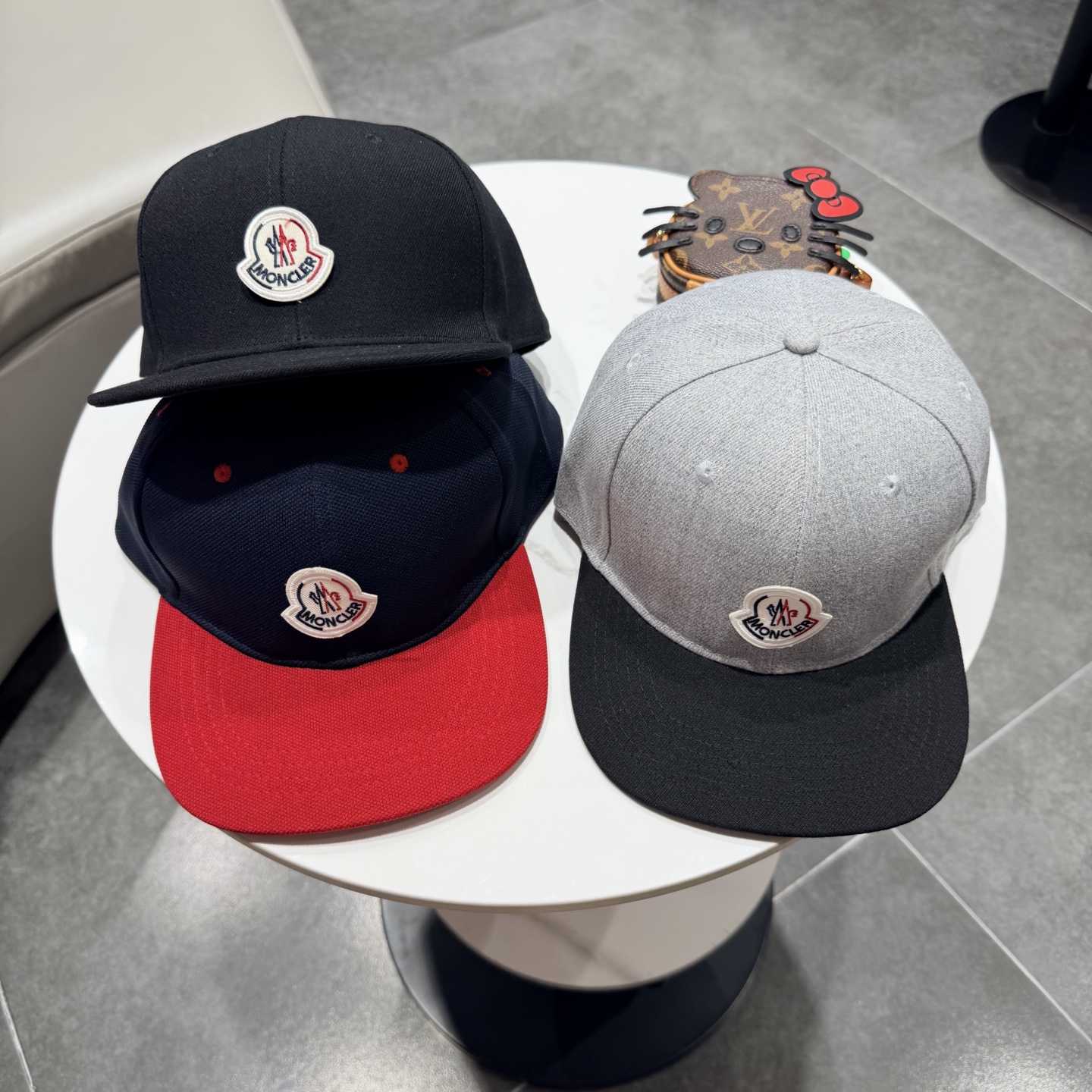 Moncler hat