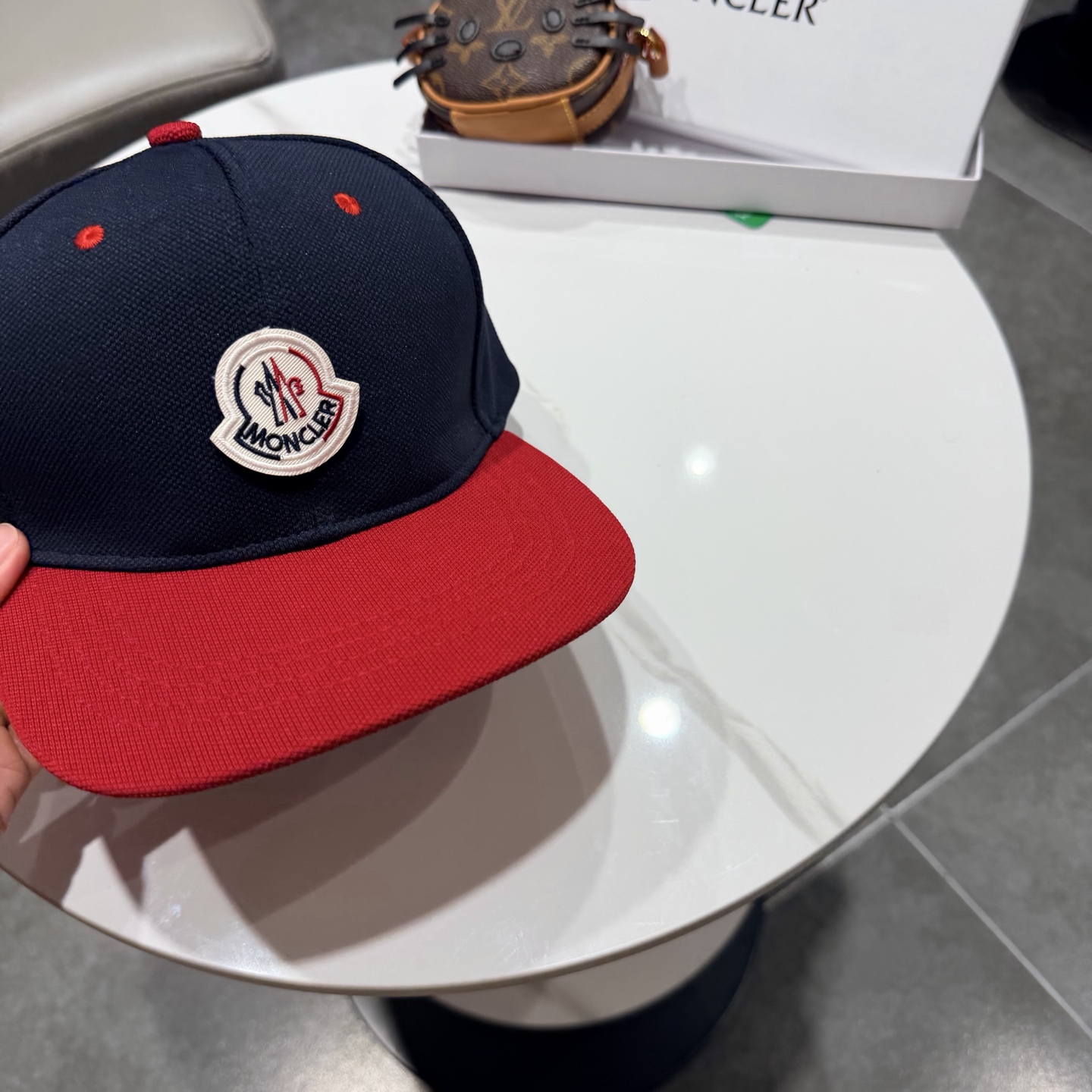 Moncler hat