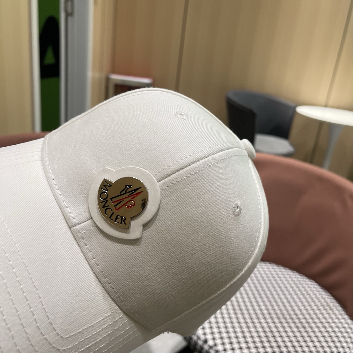 Moncler hat