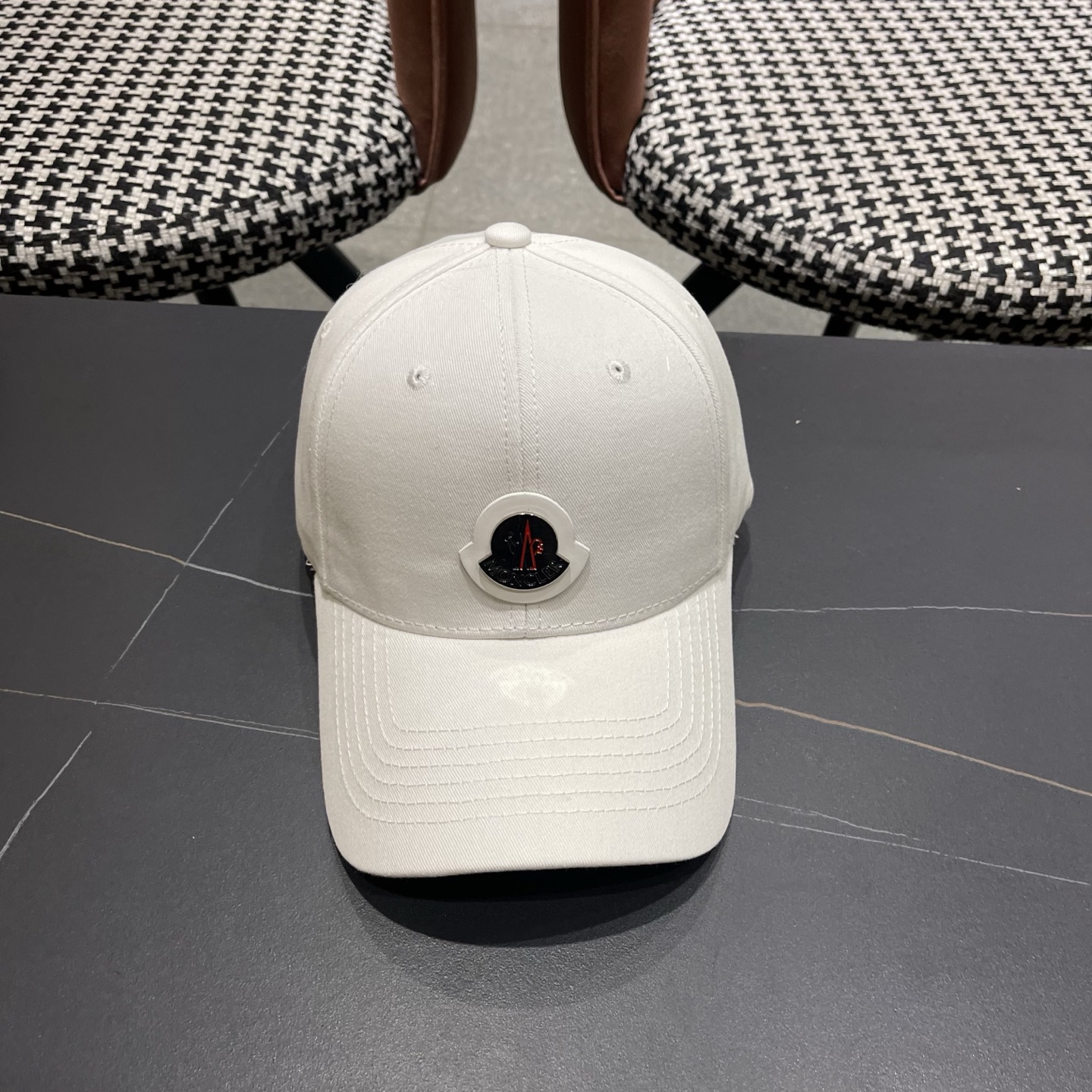 Moncler hat
