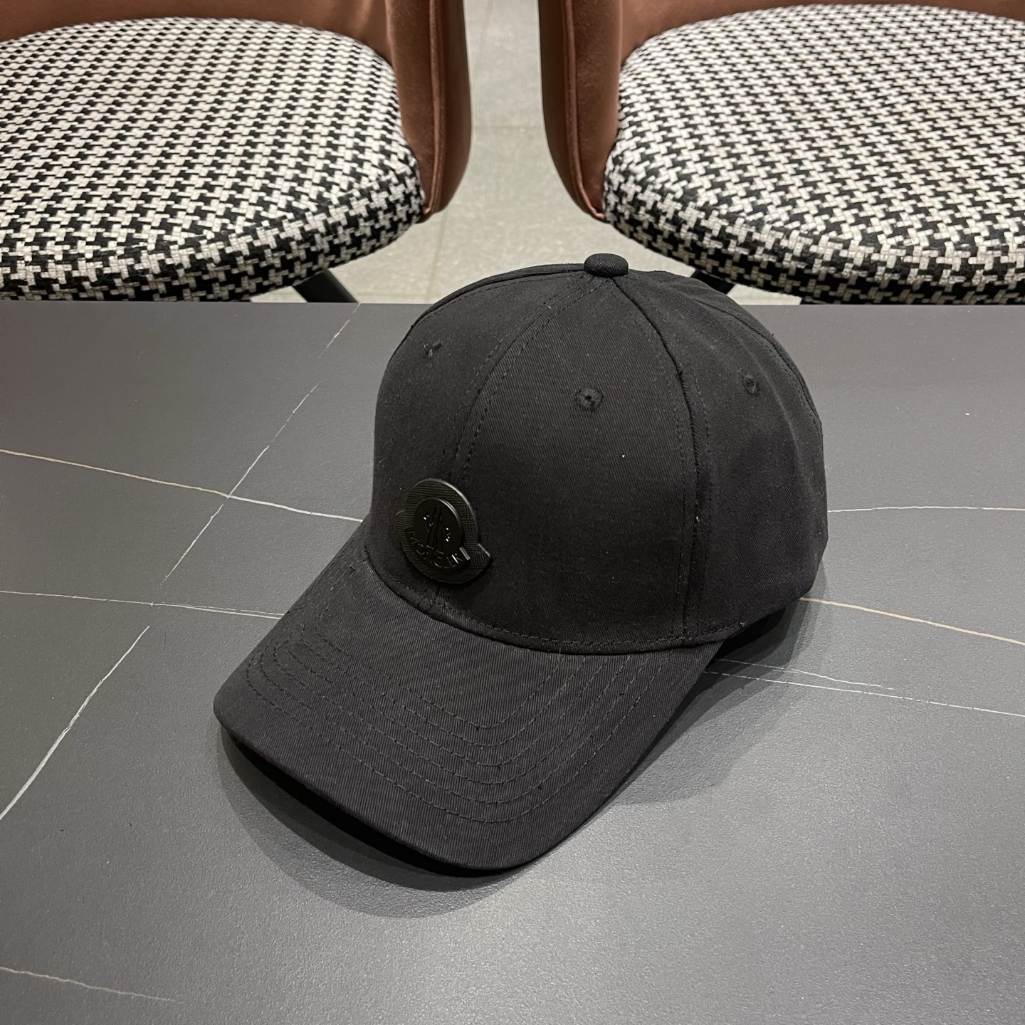 Moncler hat