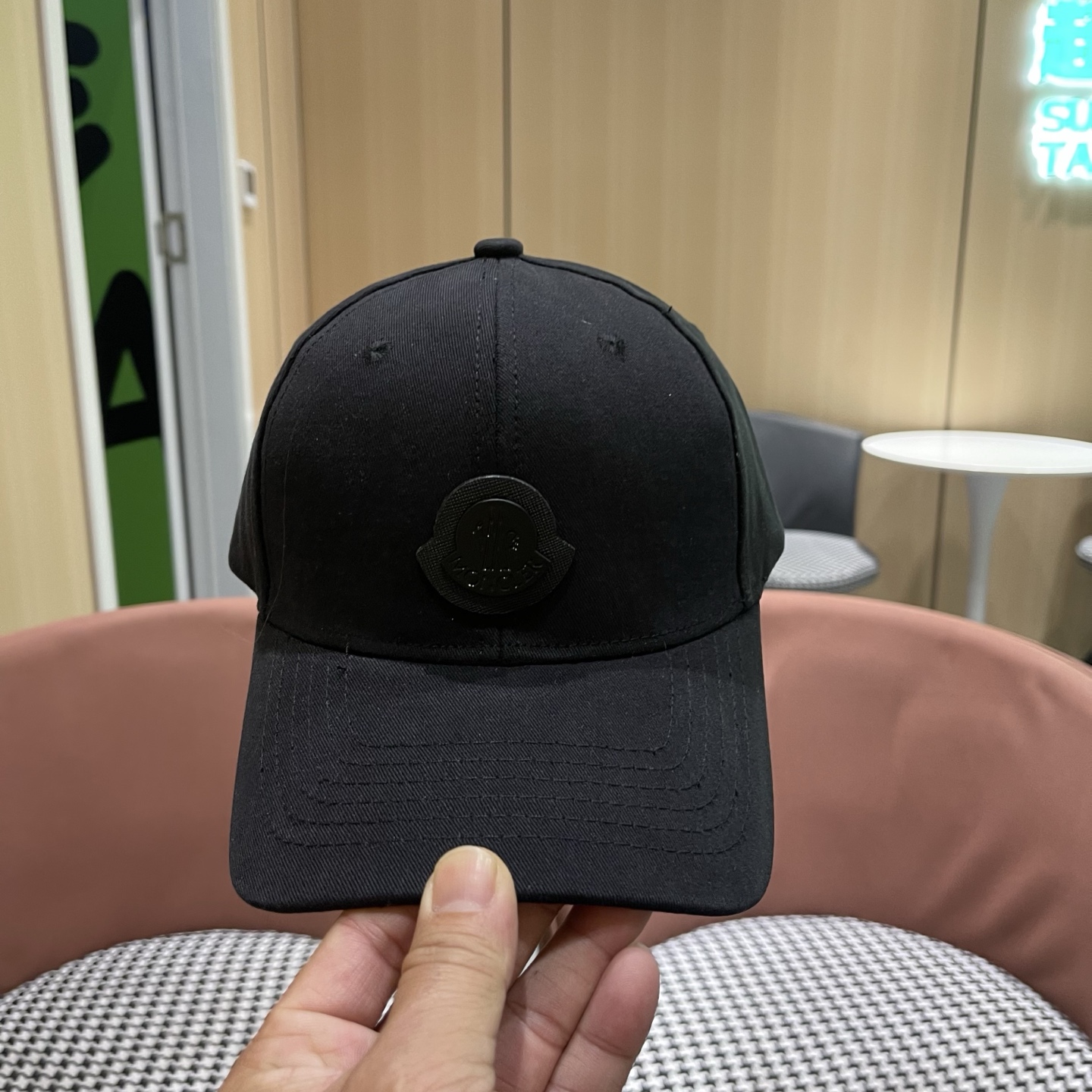 Moncler hat