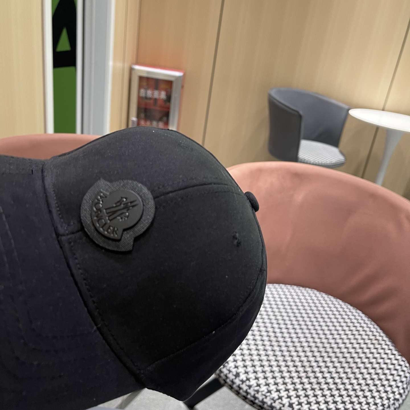 Moncler hat