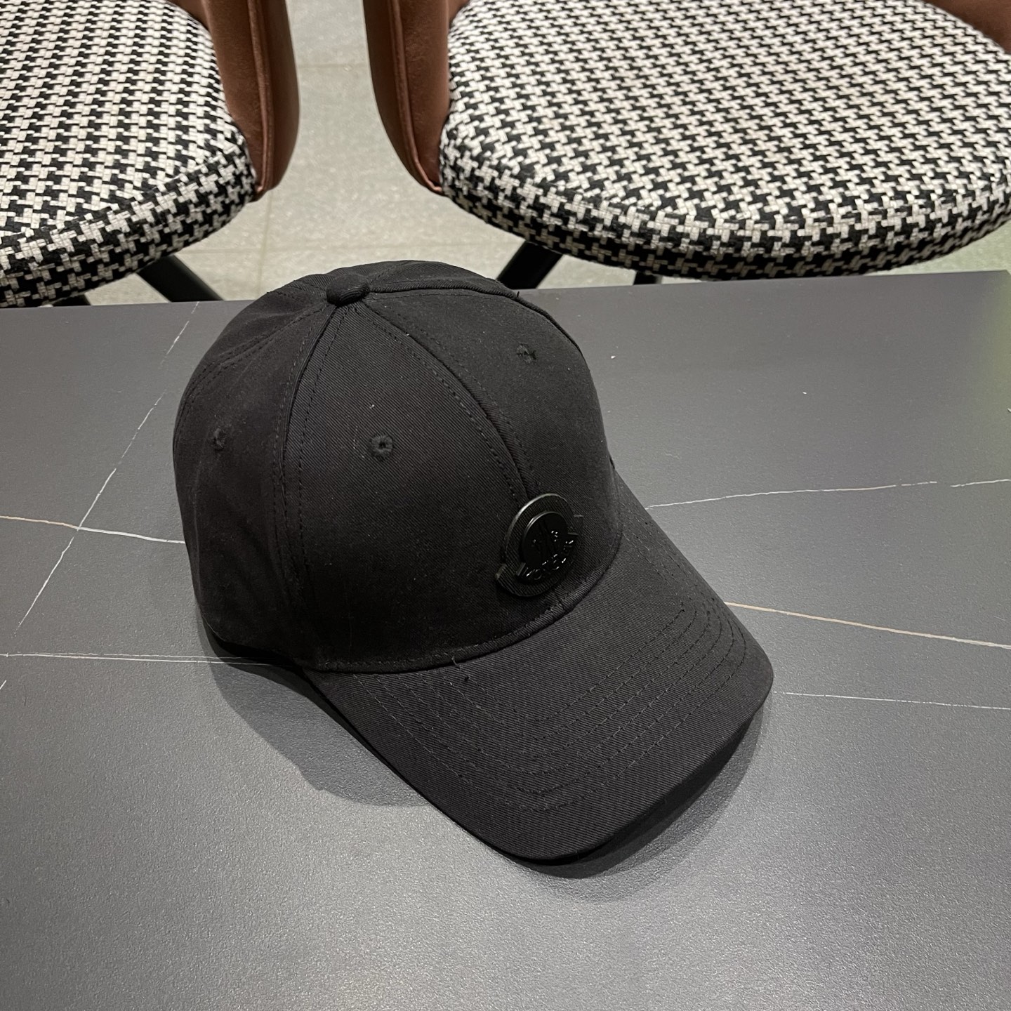 Moncler hat