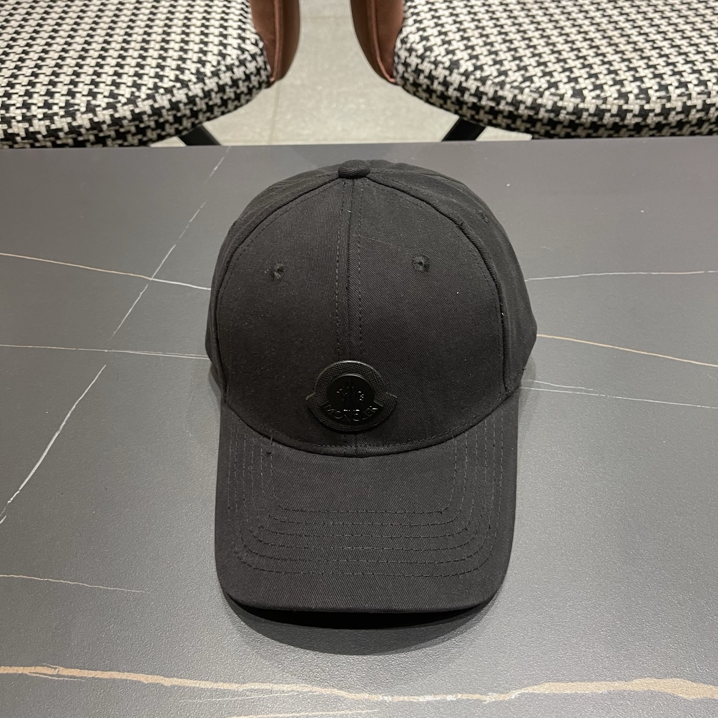 Moncler hat