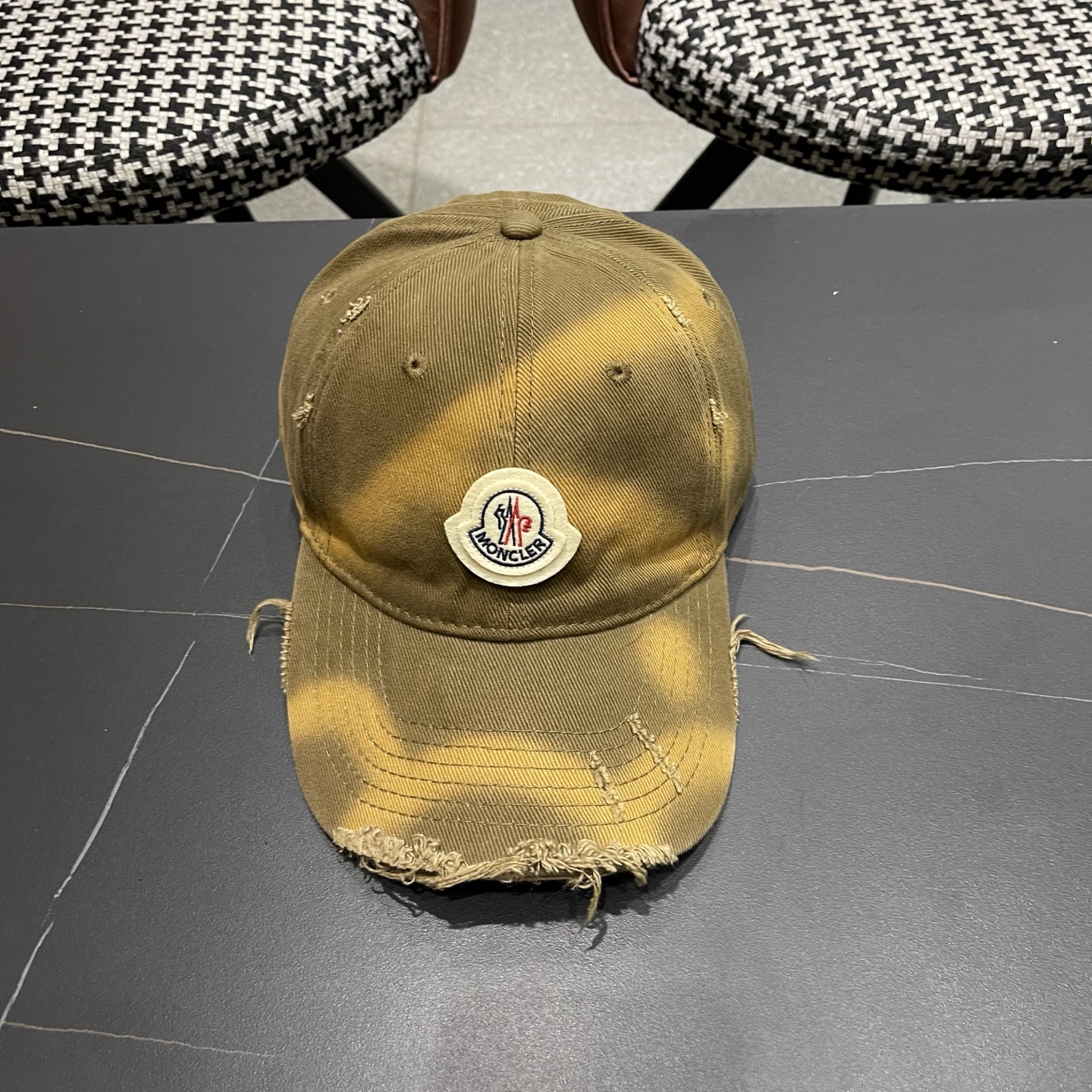 Moncler hat