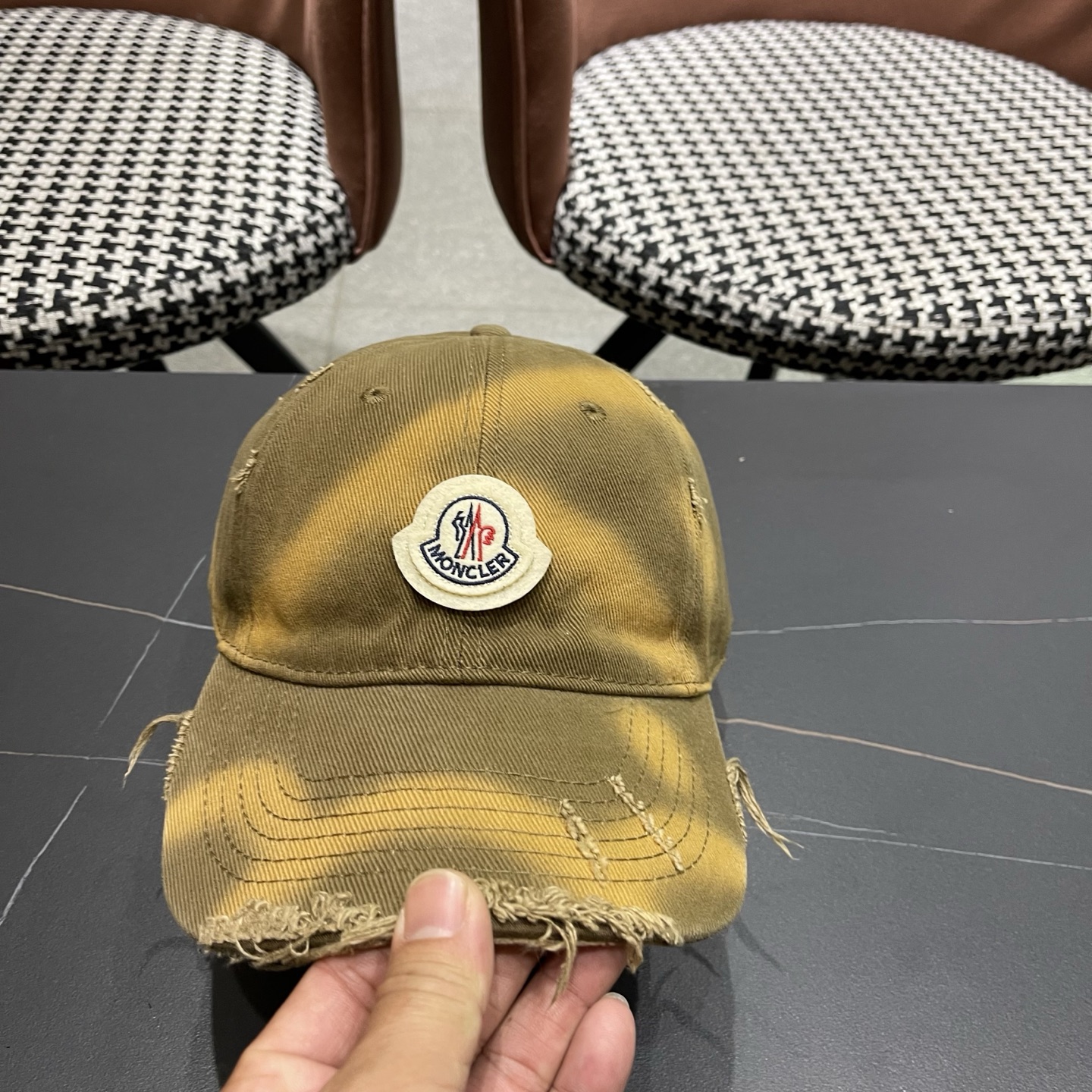 Moncler hat