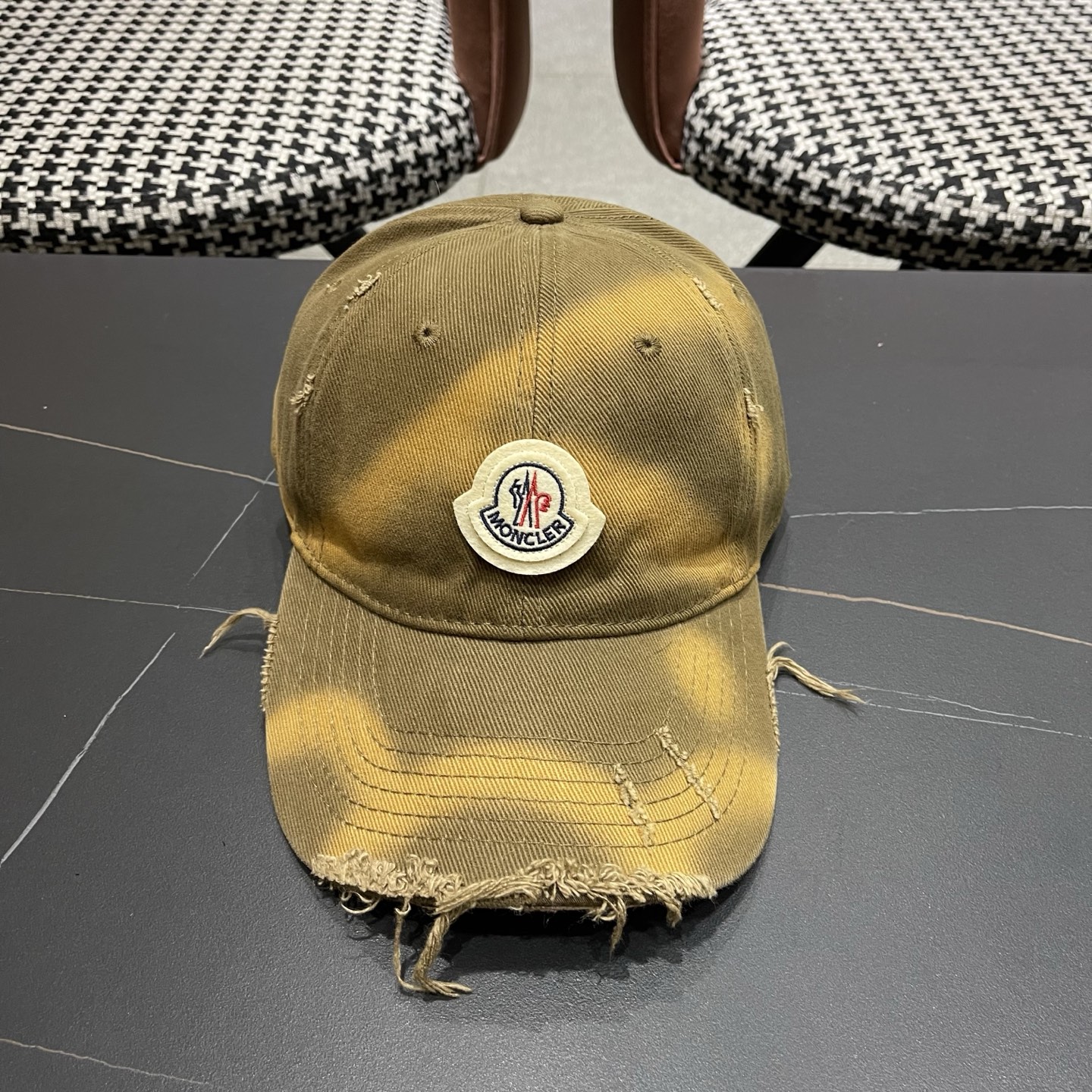Moncler hat