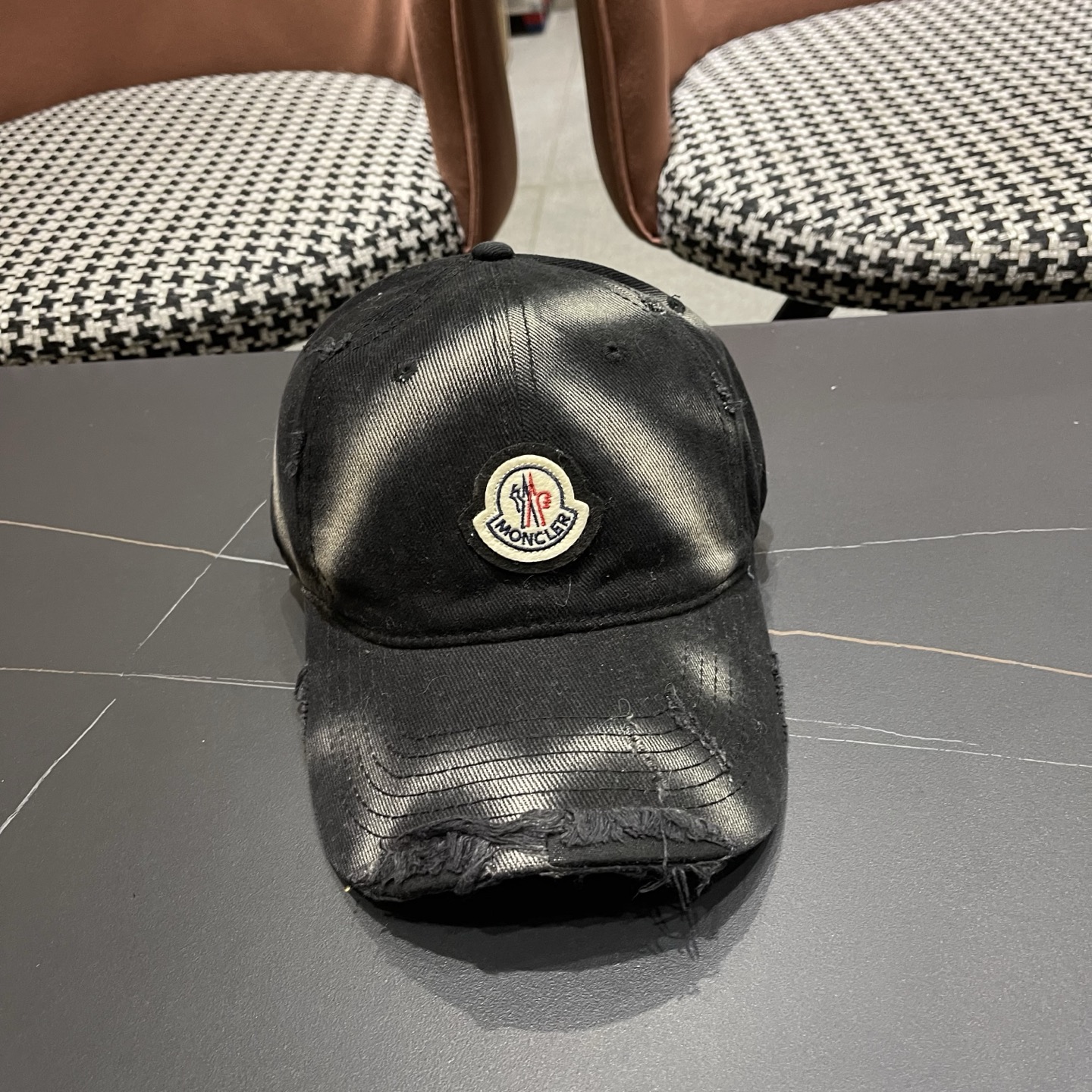 Moncler hat