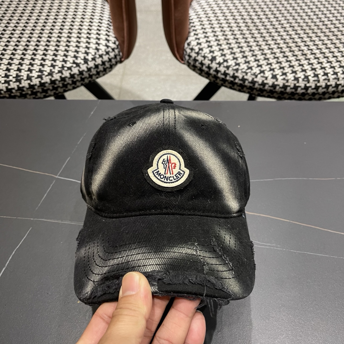 Moncler hat