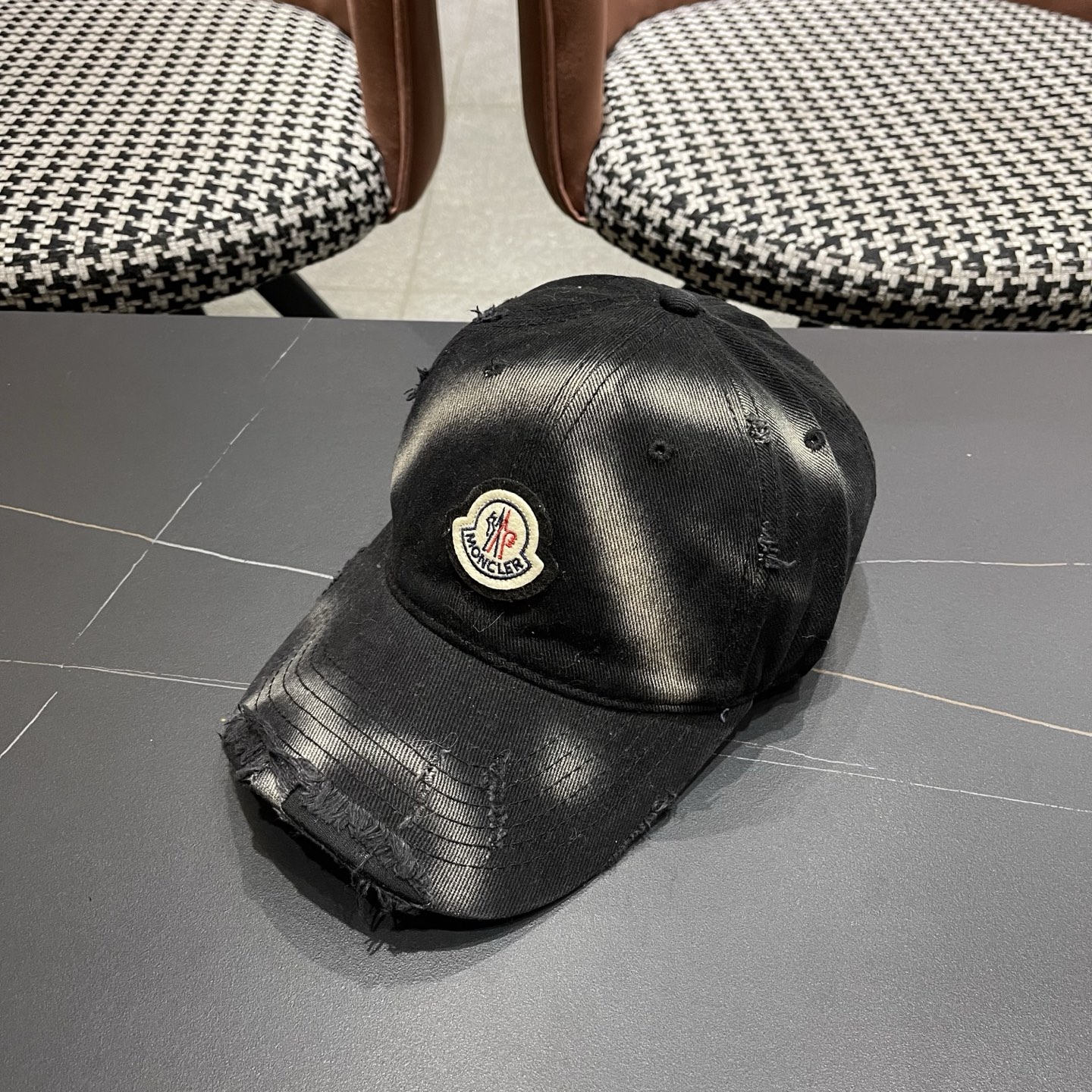 Moncler hat