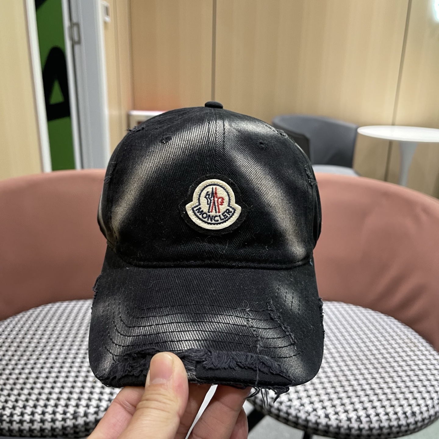 Moncler hat