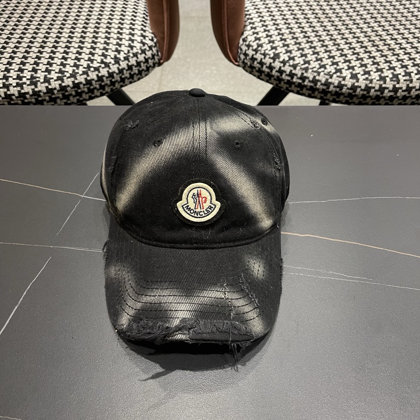 Moncler hat