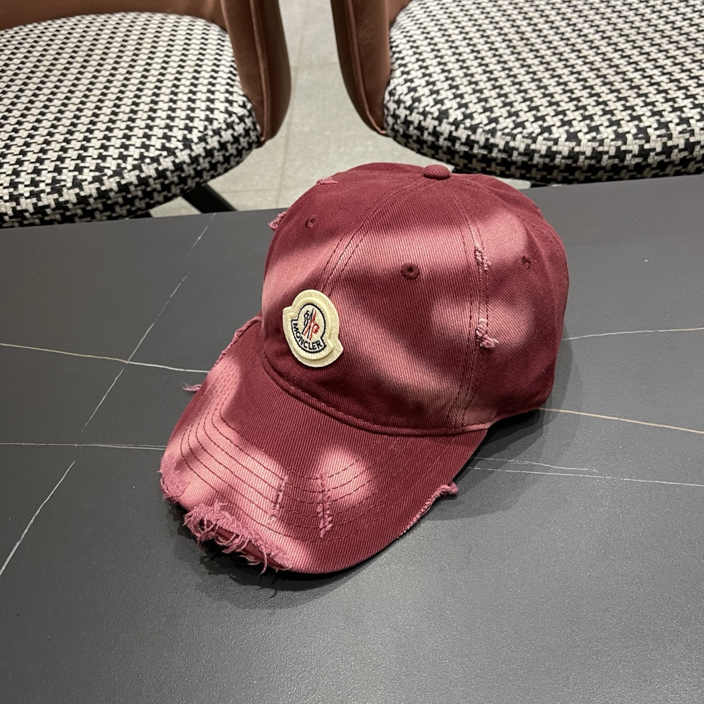 Moncler hat