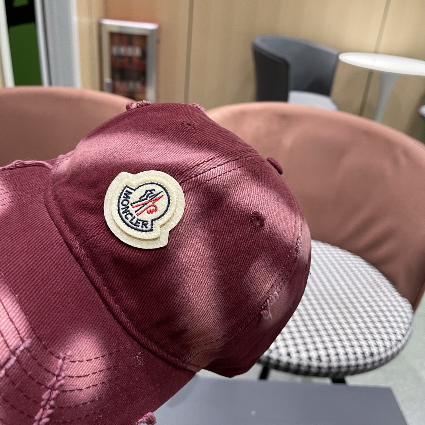 Moncler hat