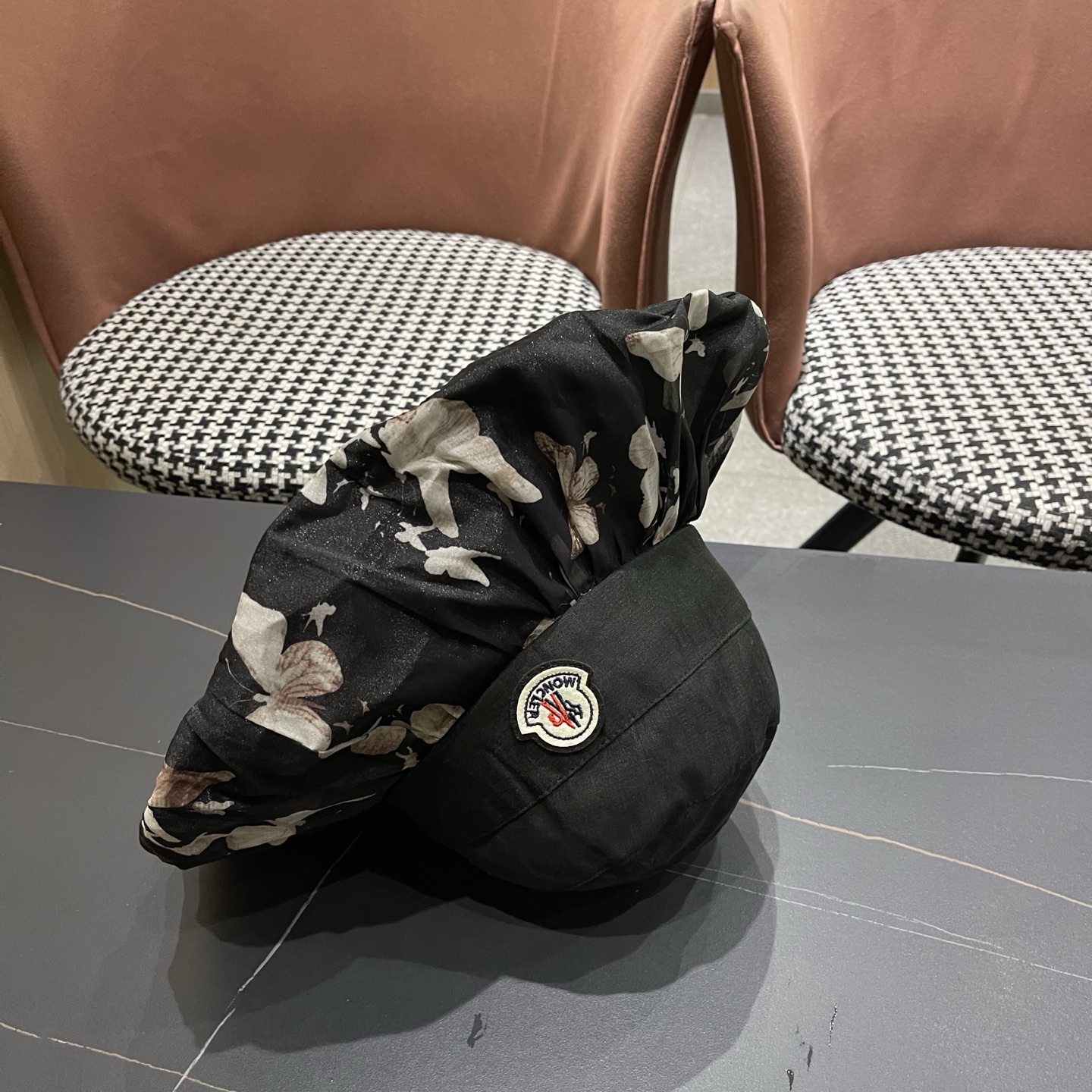 Moncler hat