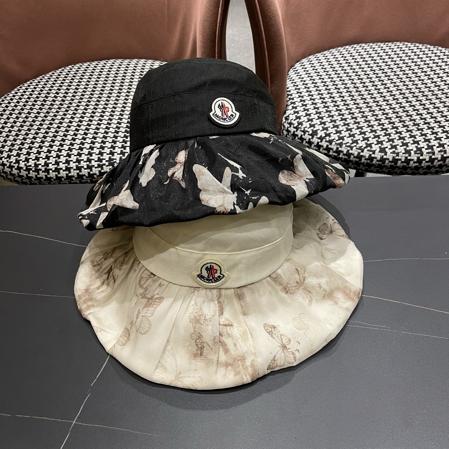 Moncler hat
