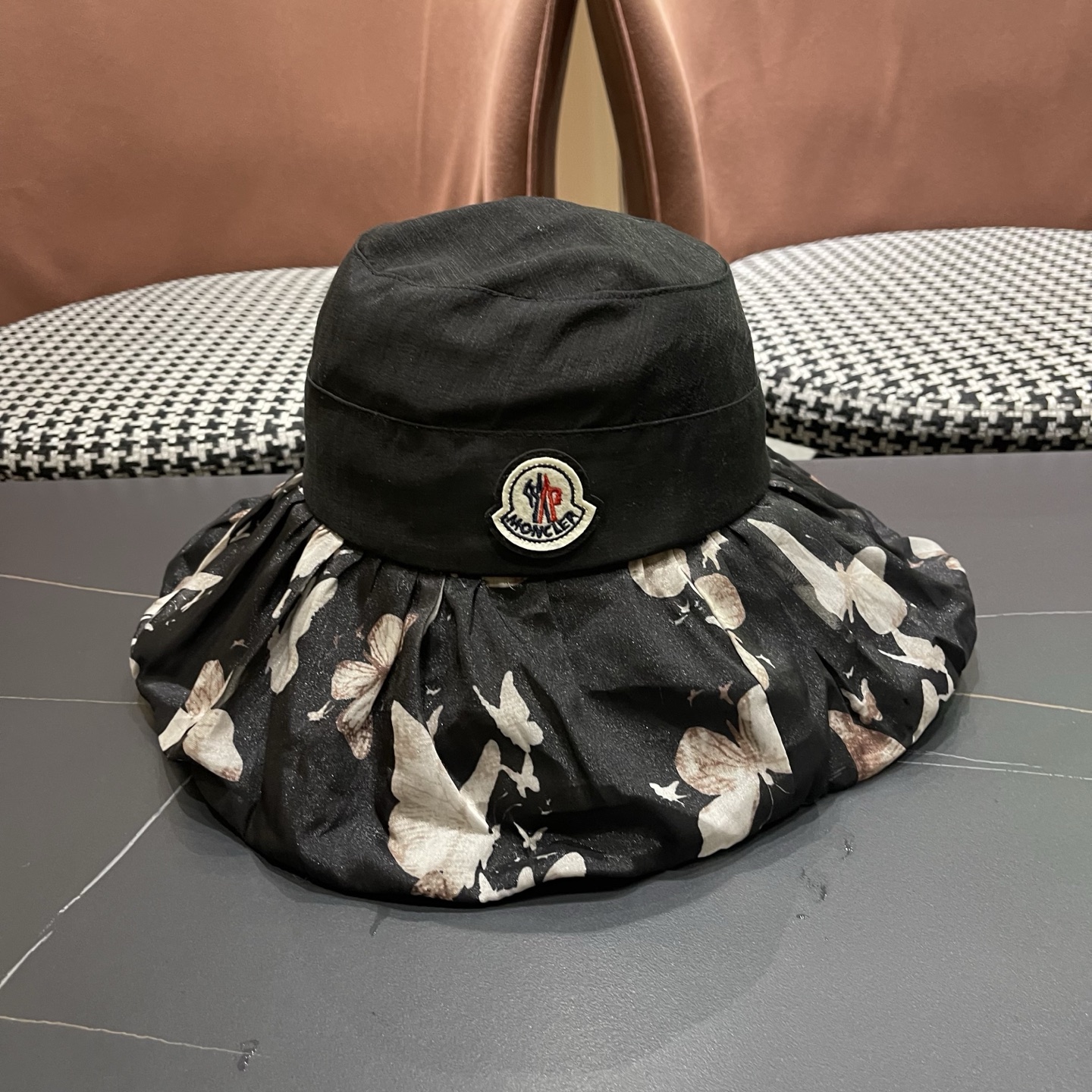Moncler hat