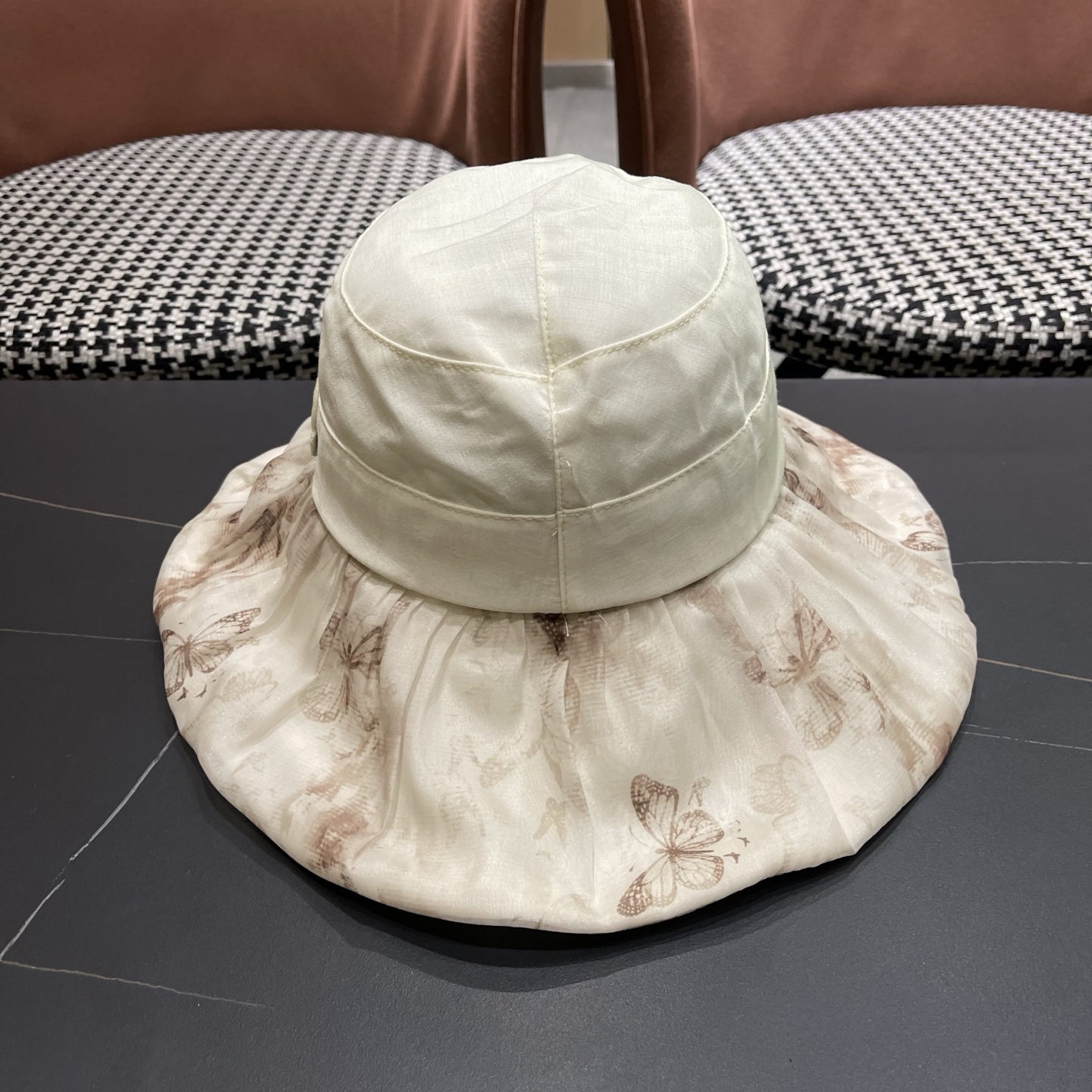Moncler hat