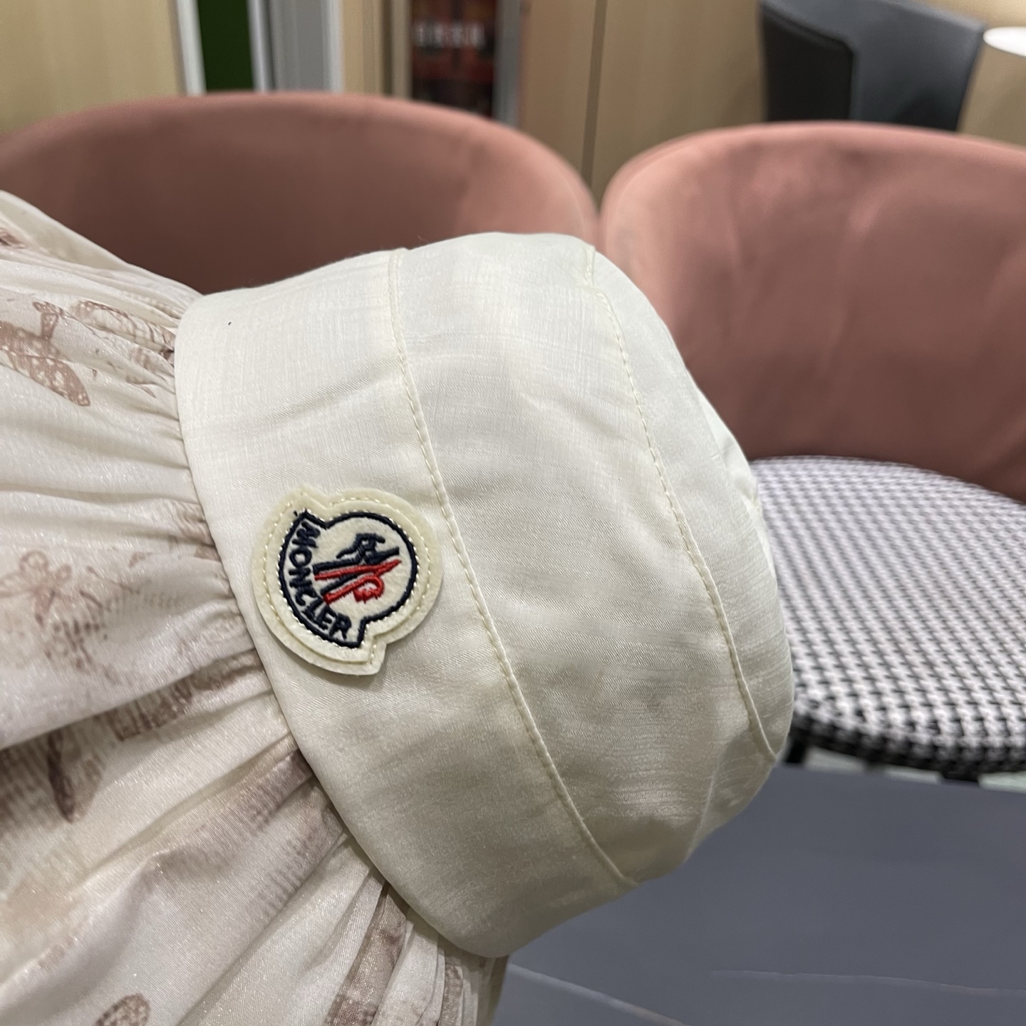 Moncler hat