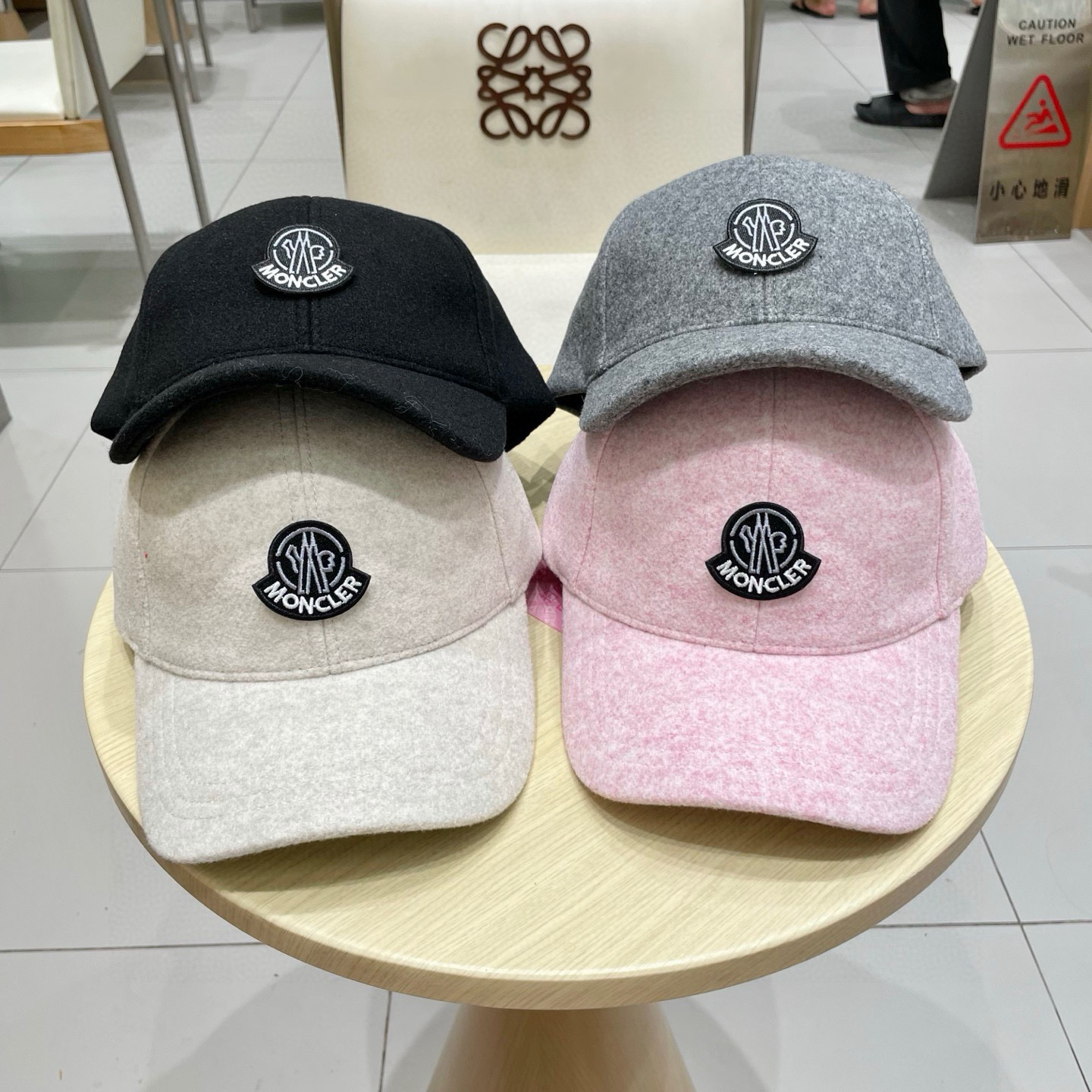 Moncler hat