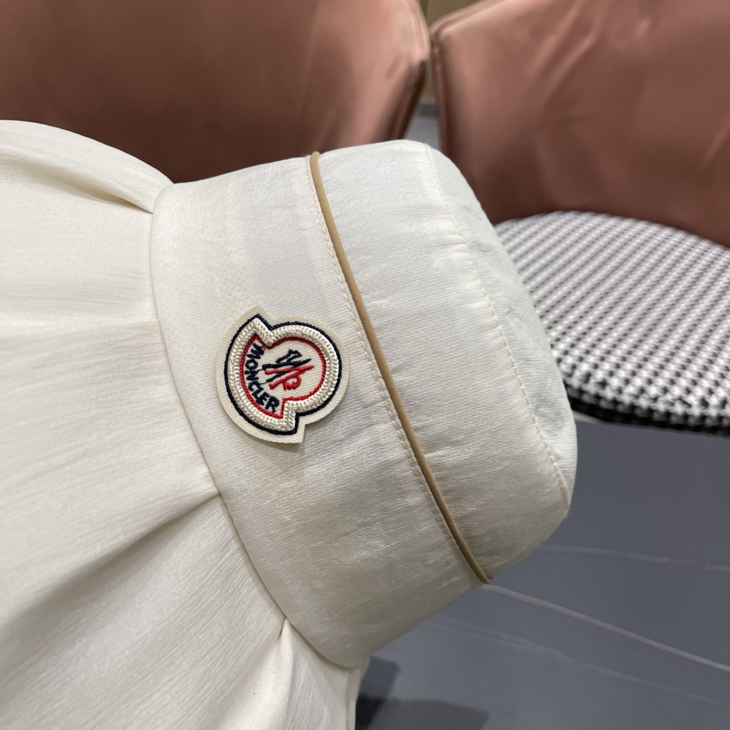 Moncler hat