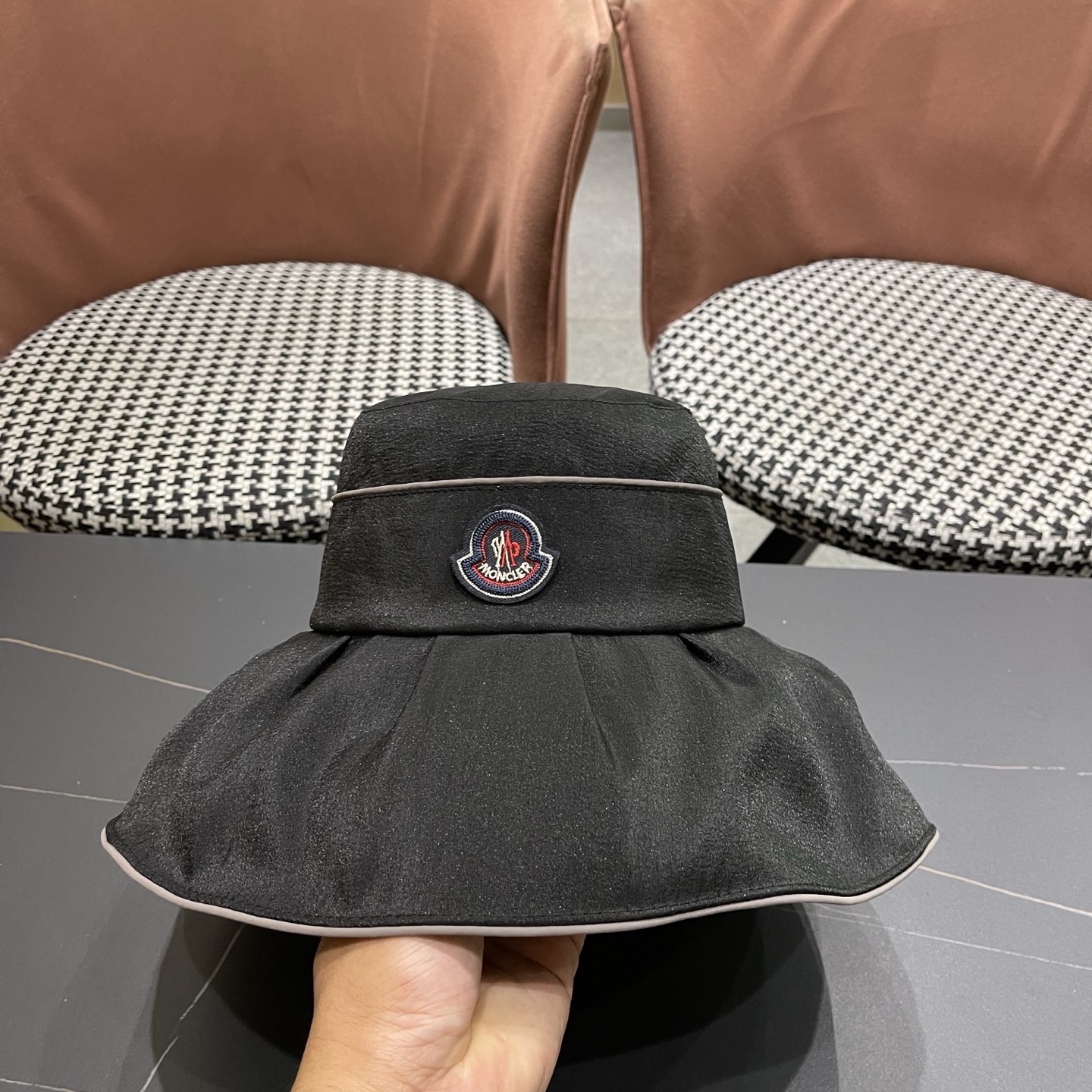 Moncler hat