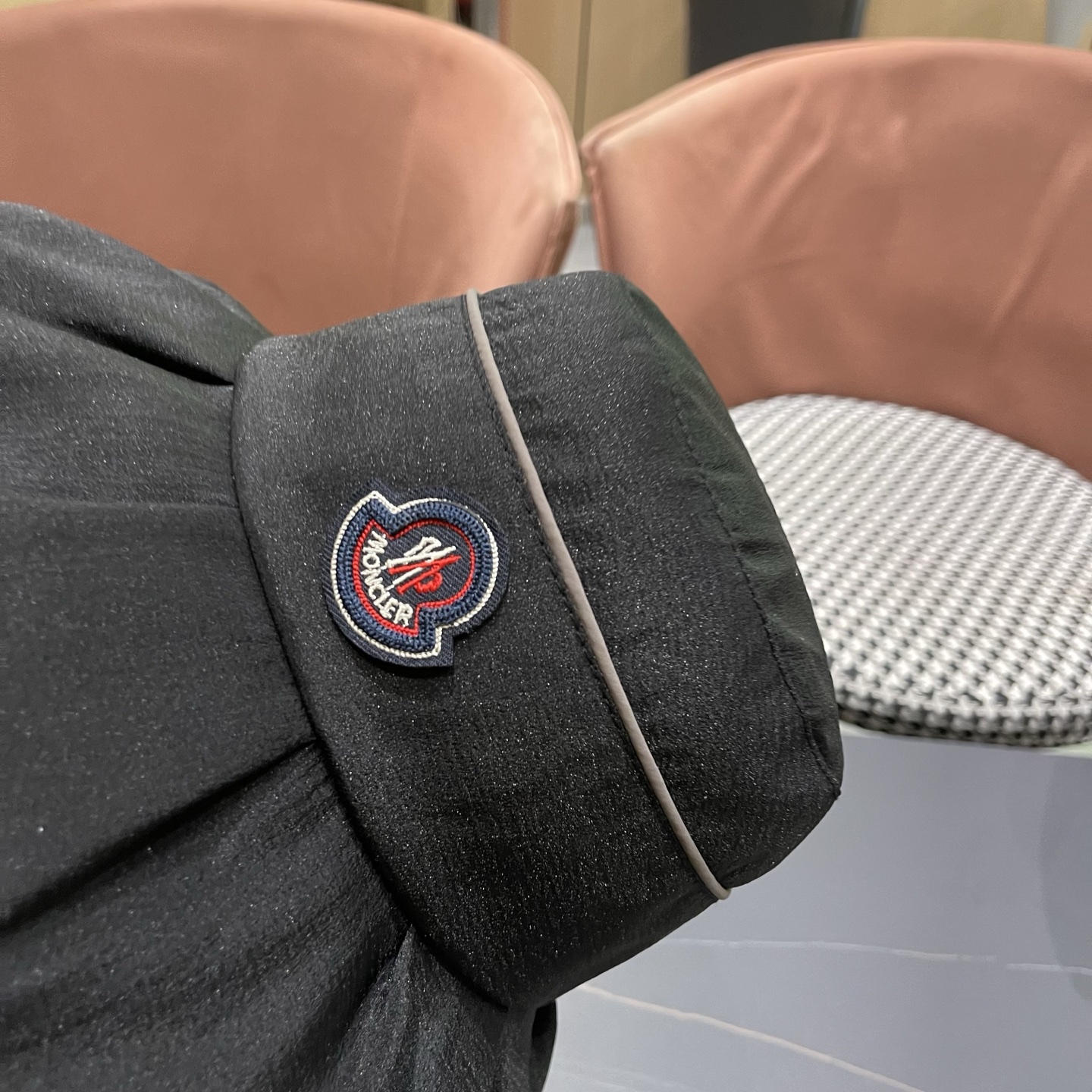 Moncler hat