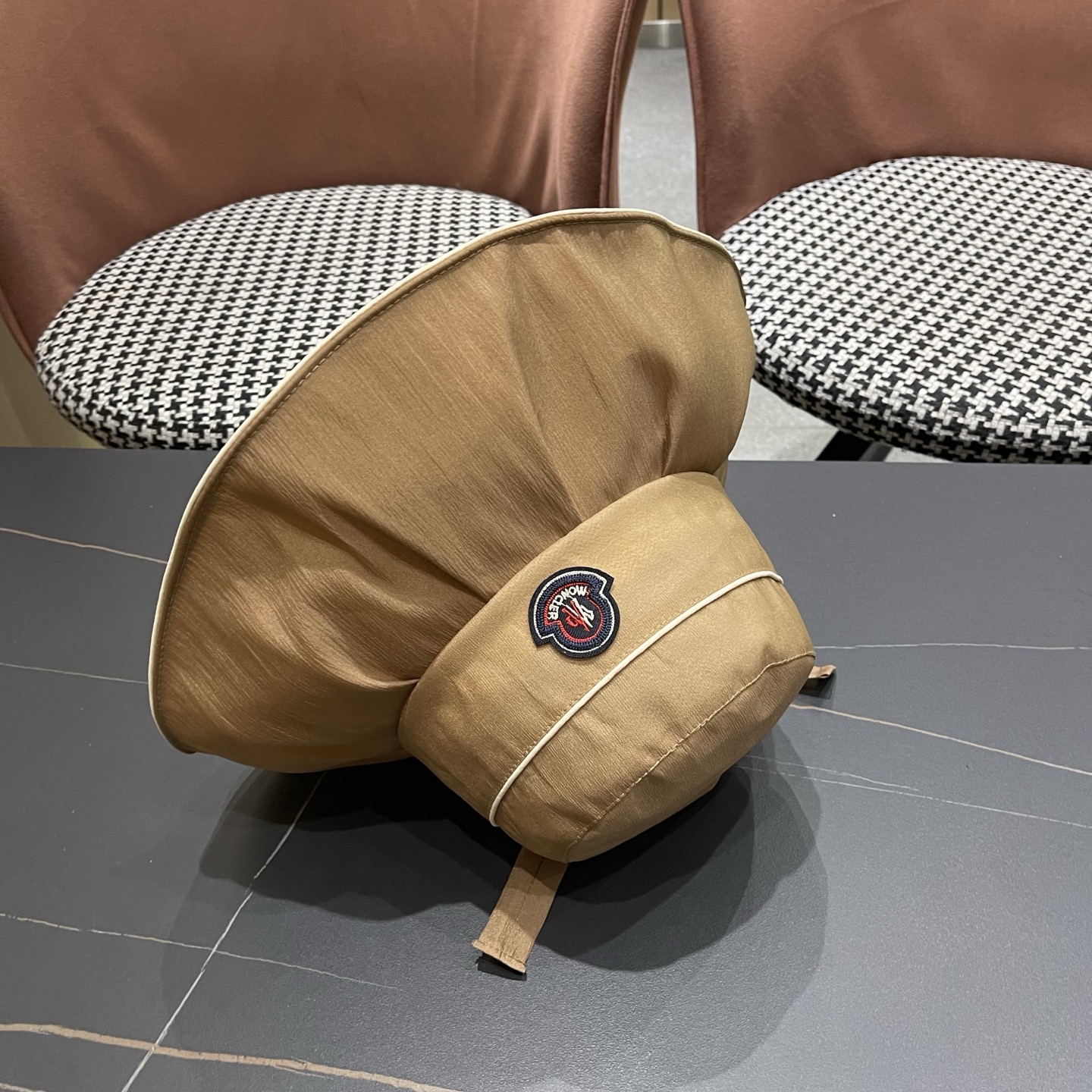 Moncler hat