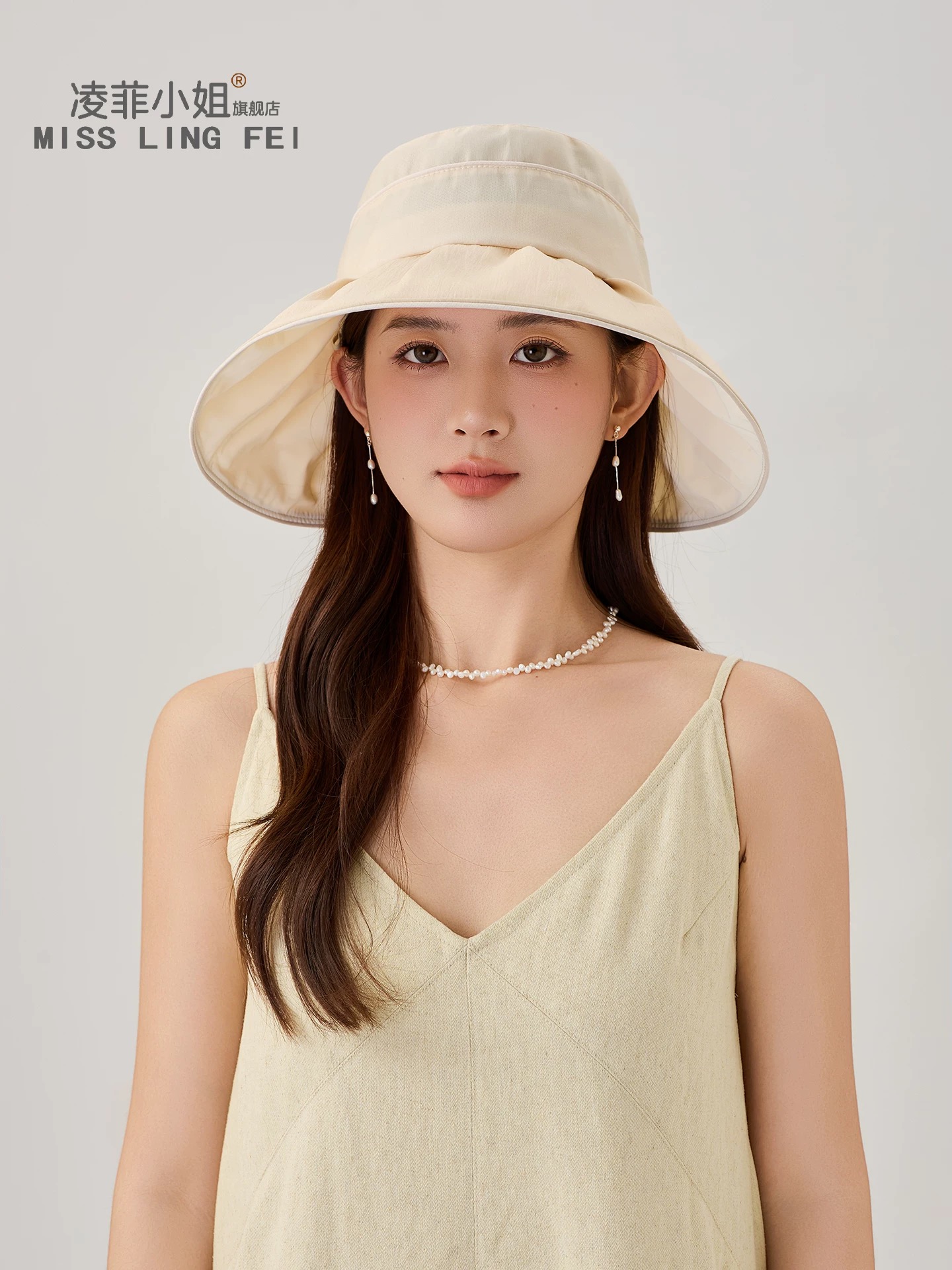 Moncler hat