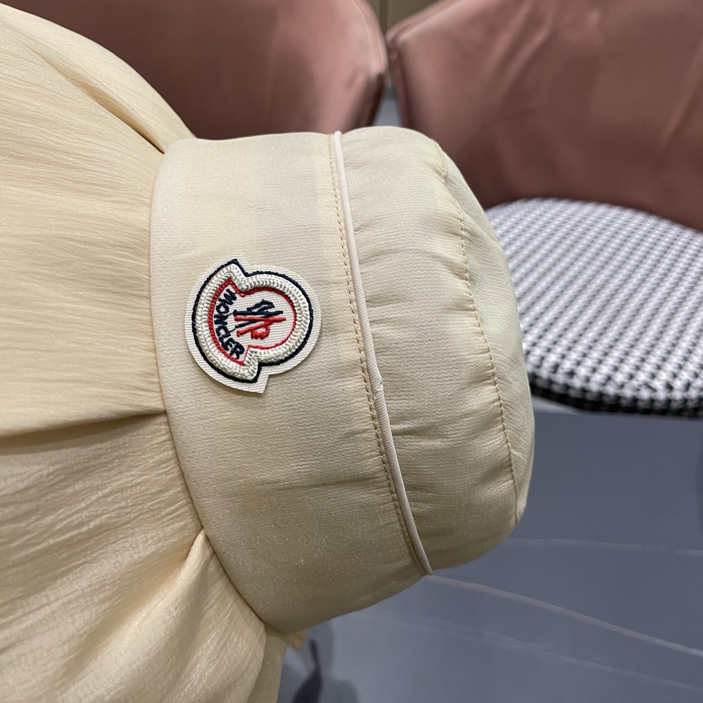 Moncler hat