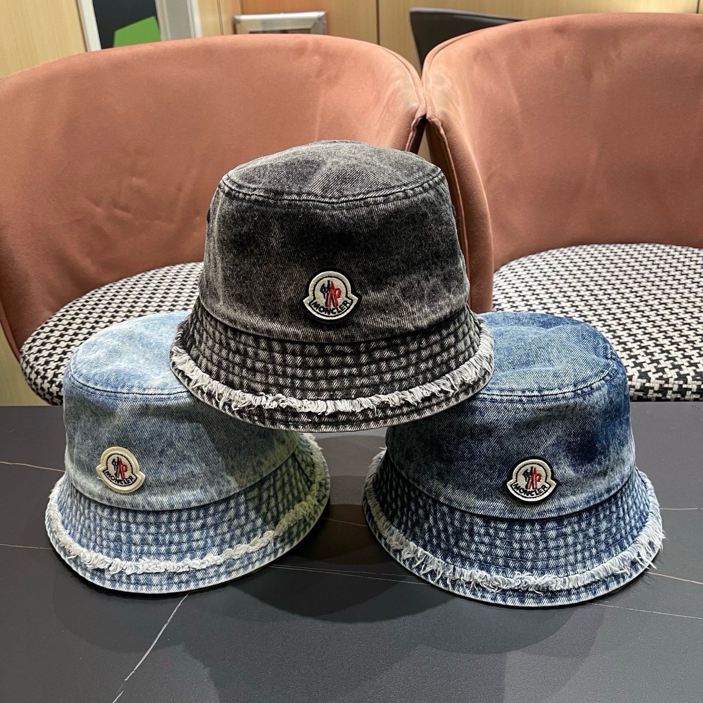 Moncler hat