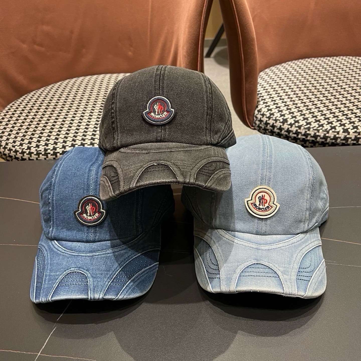 Moncler hat
