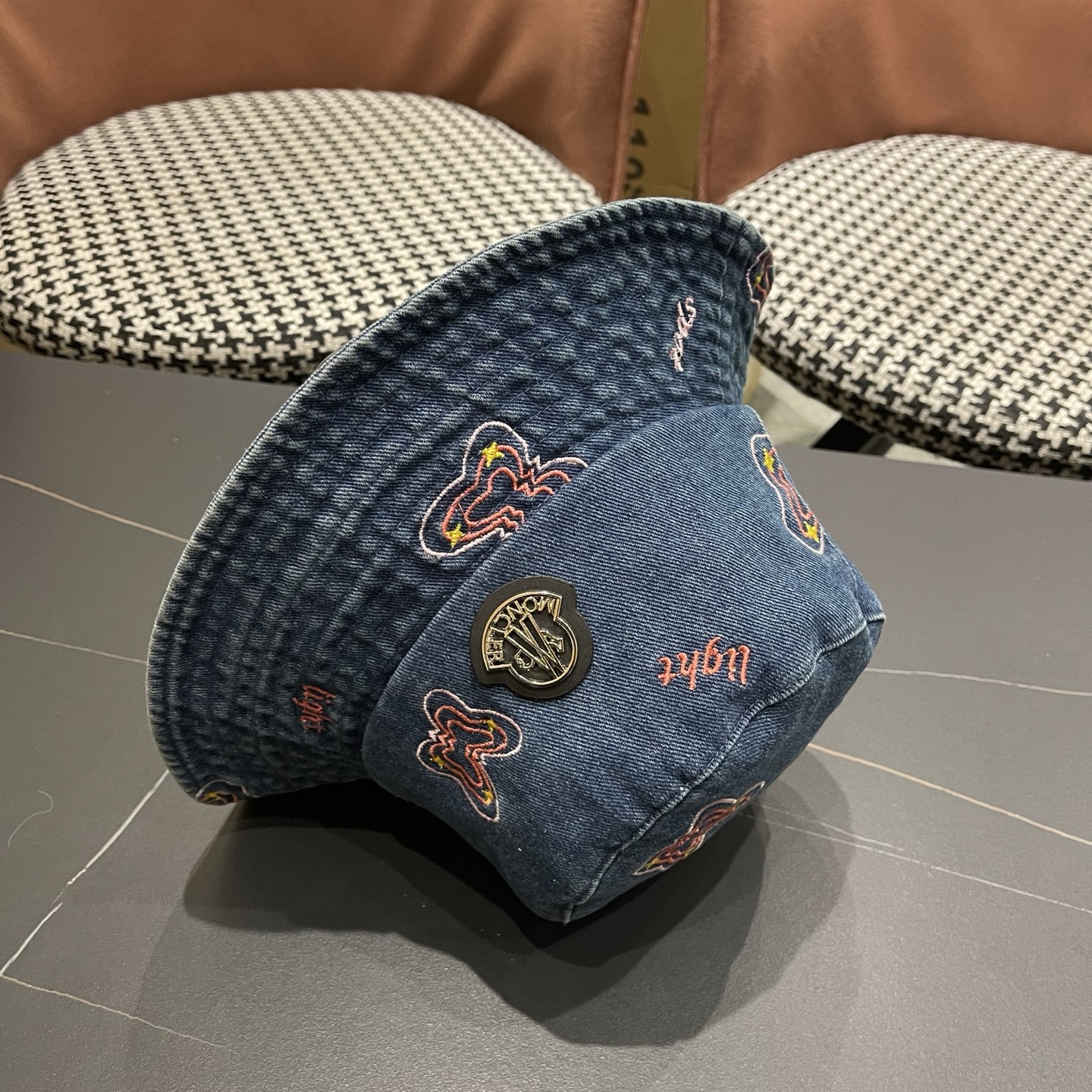Moncler hat