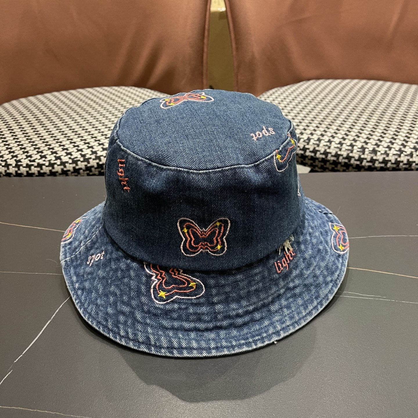 Moncler hat