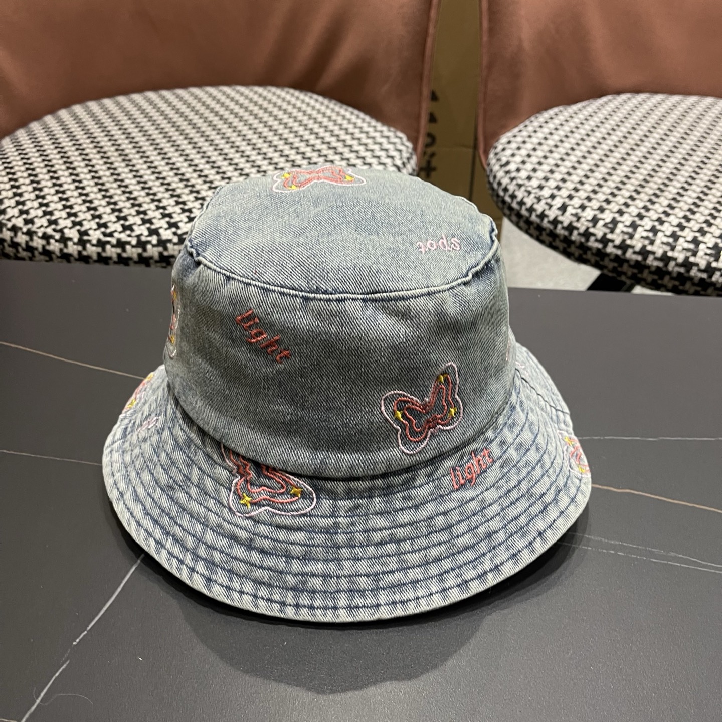 Moncler hat