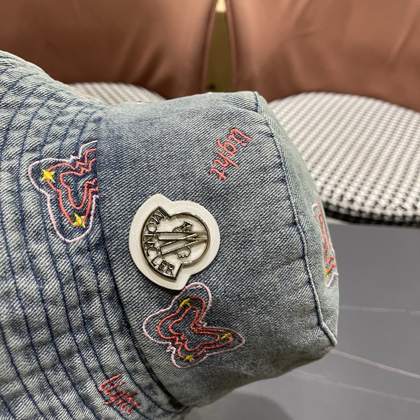 Moncler hat