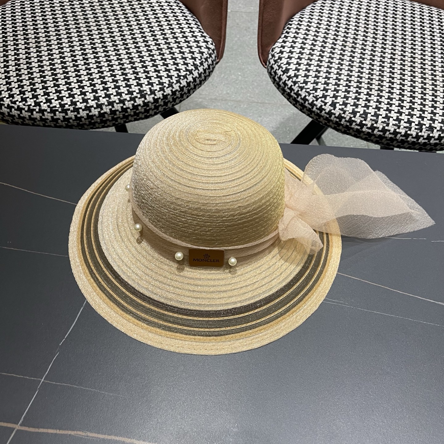 Moncler hat