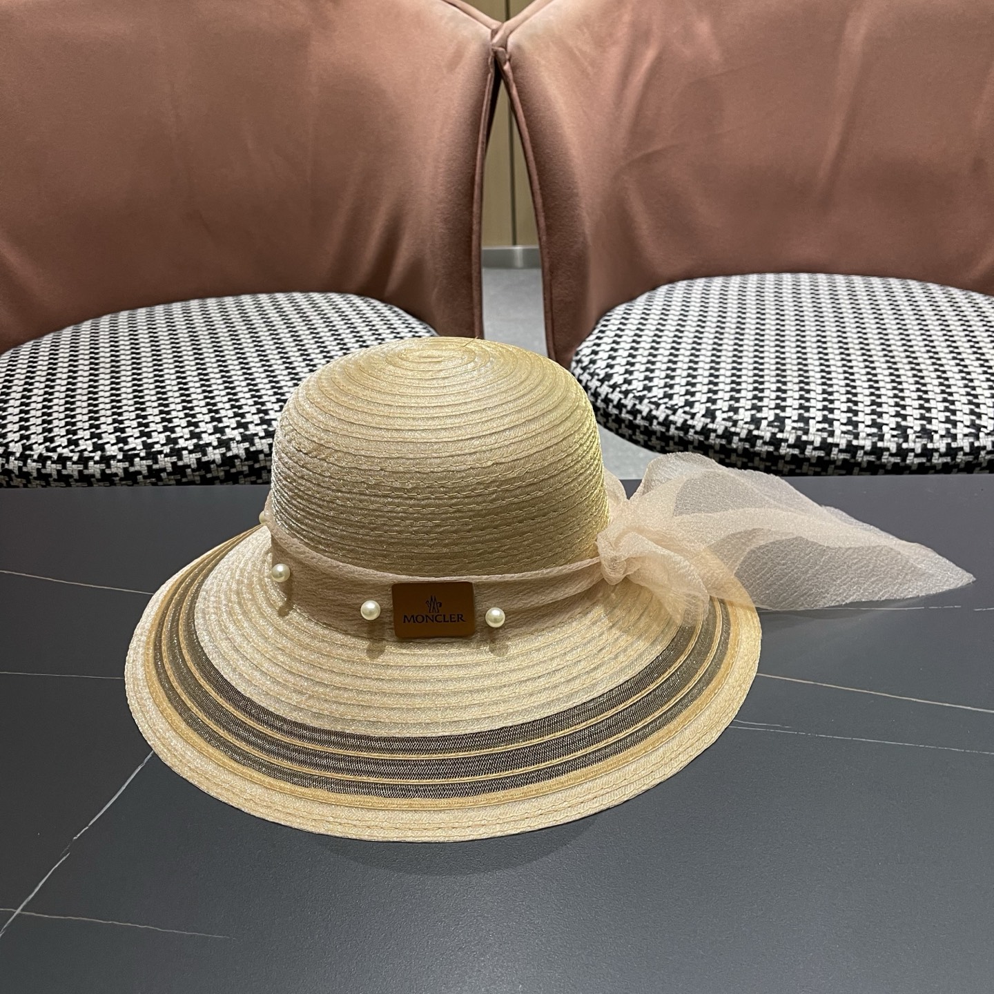 Moncler hat