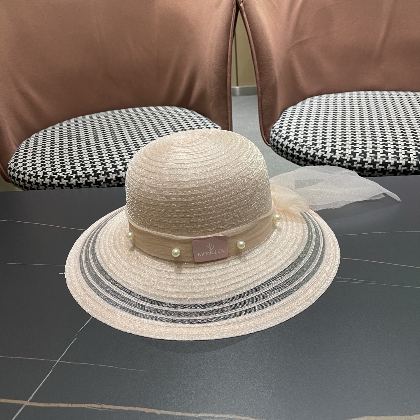 Moncler hat
