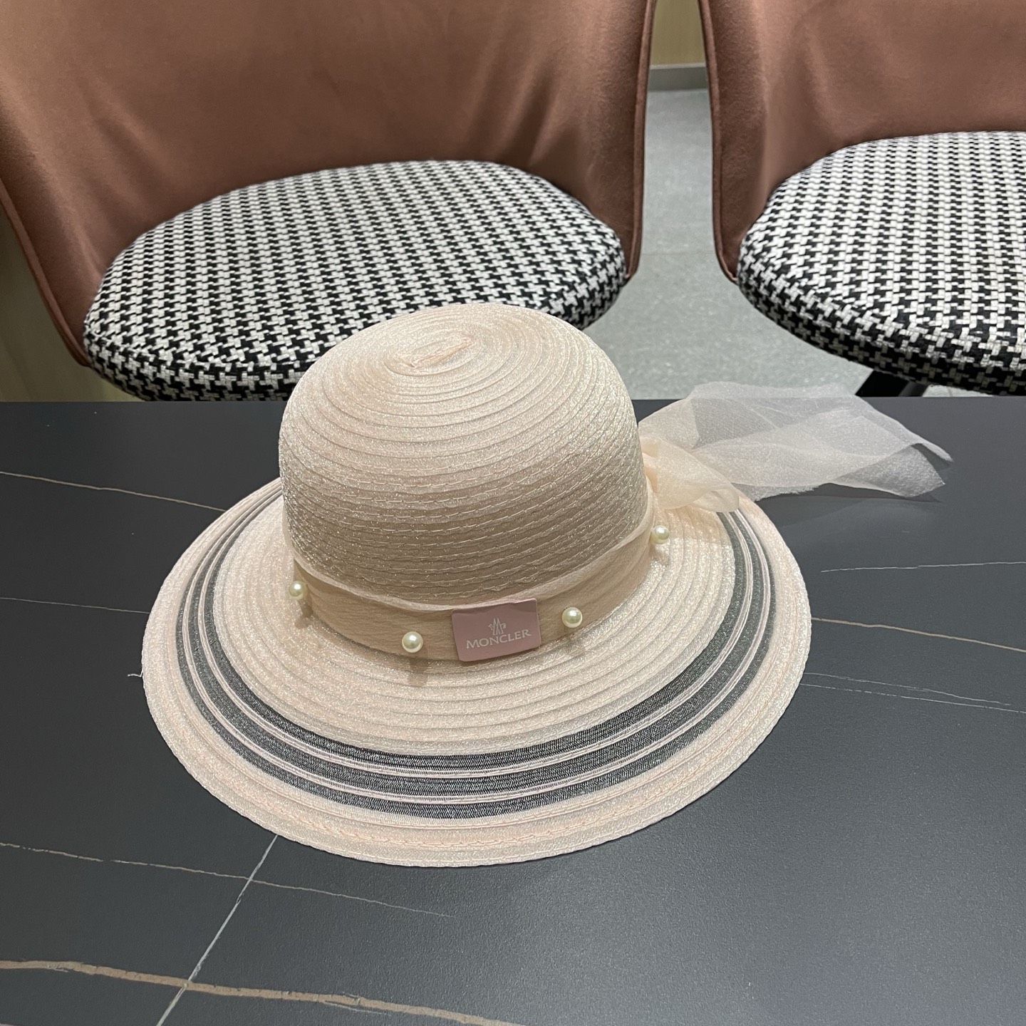 Moncler hat