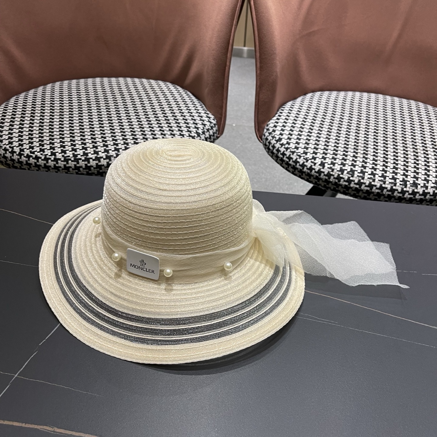 Moncler hat