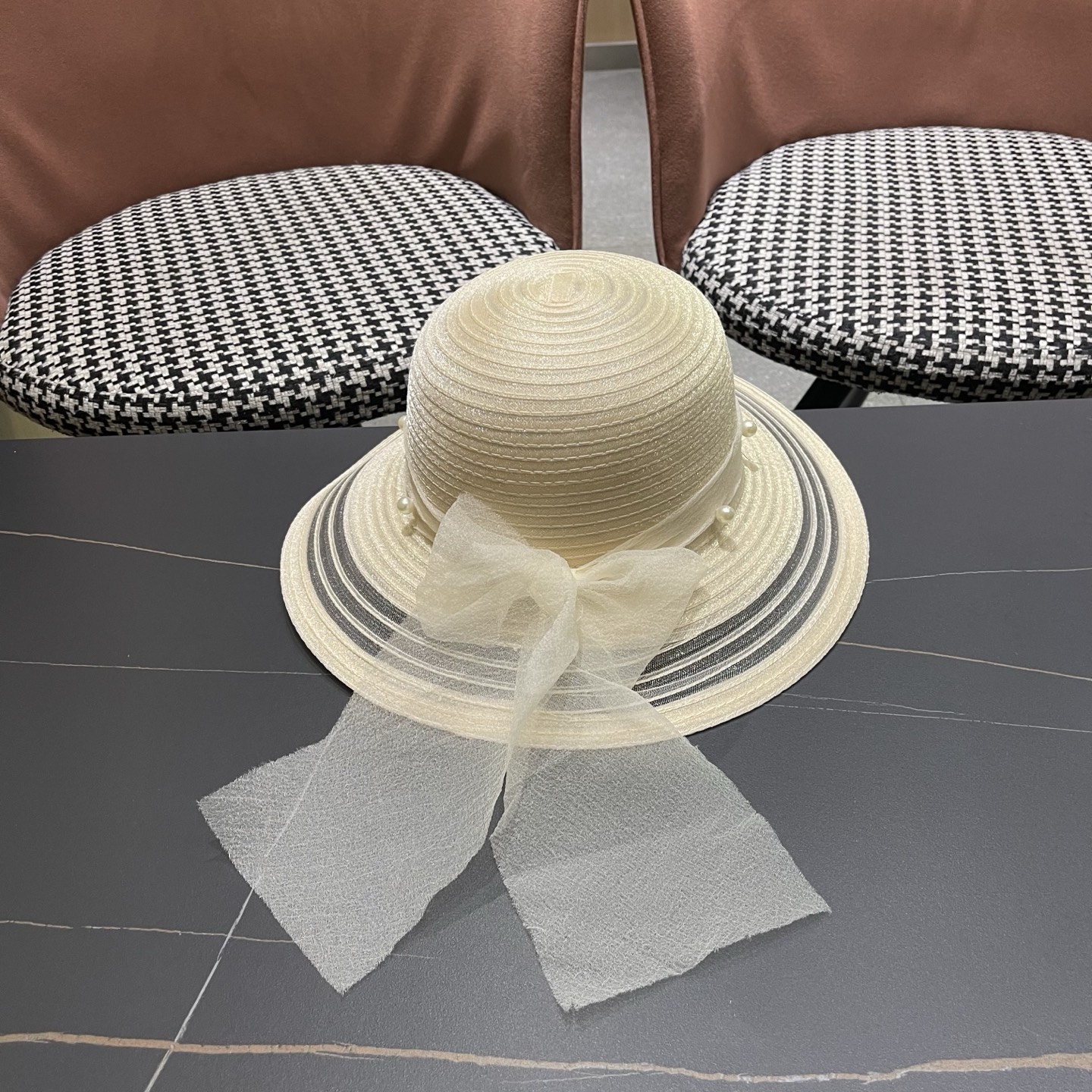 Moncler hat