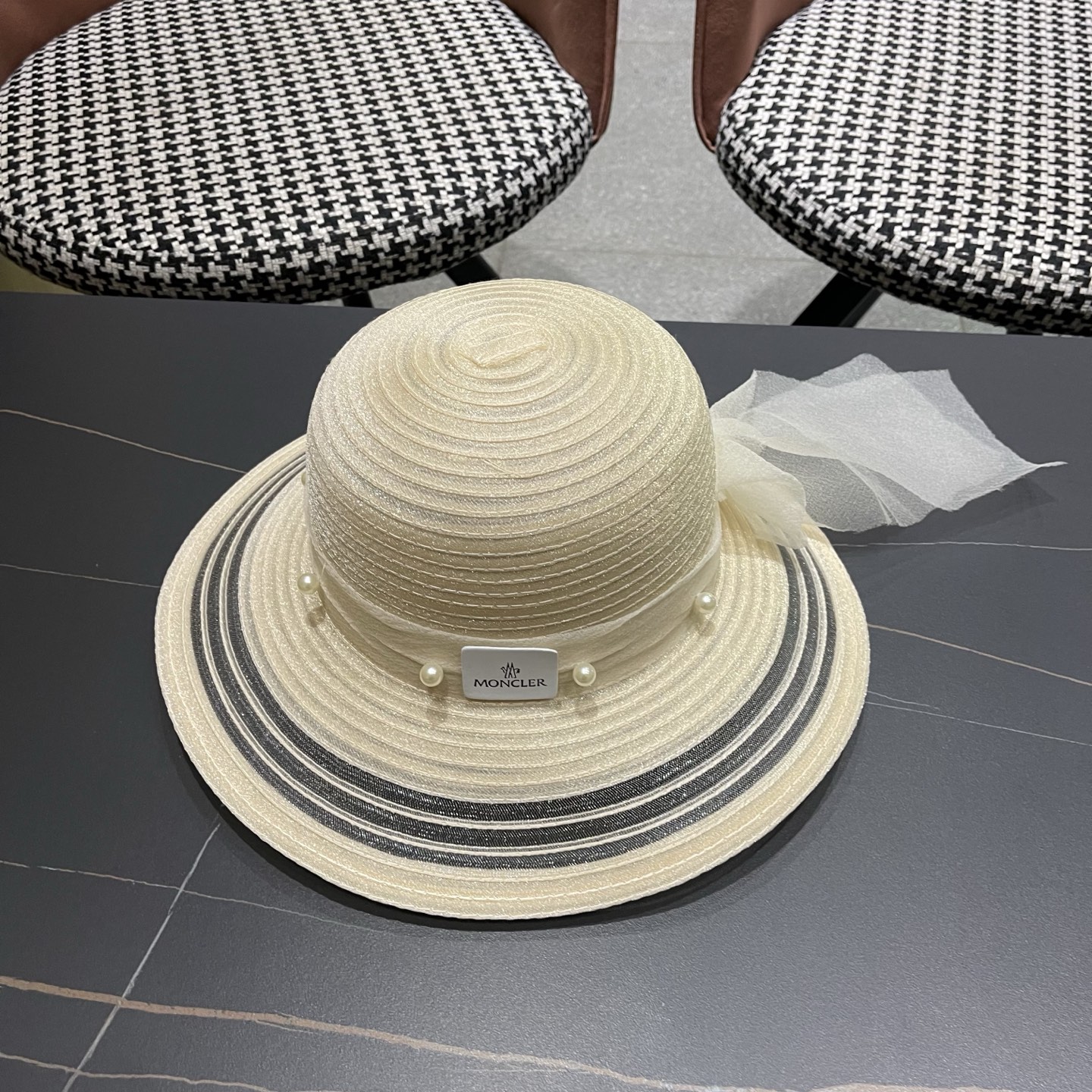 Moncler hat