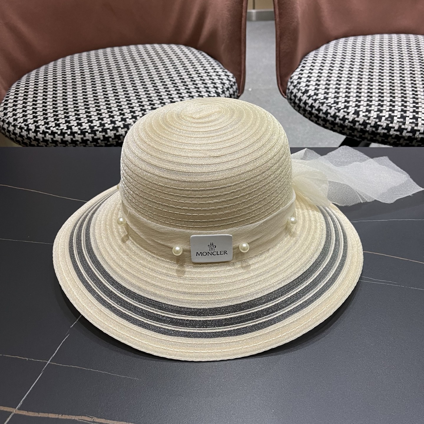Moncler hat