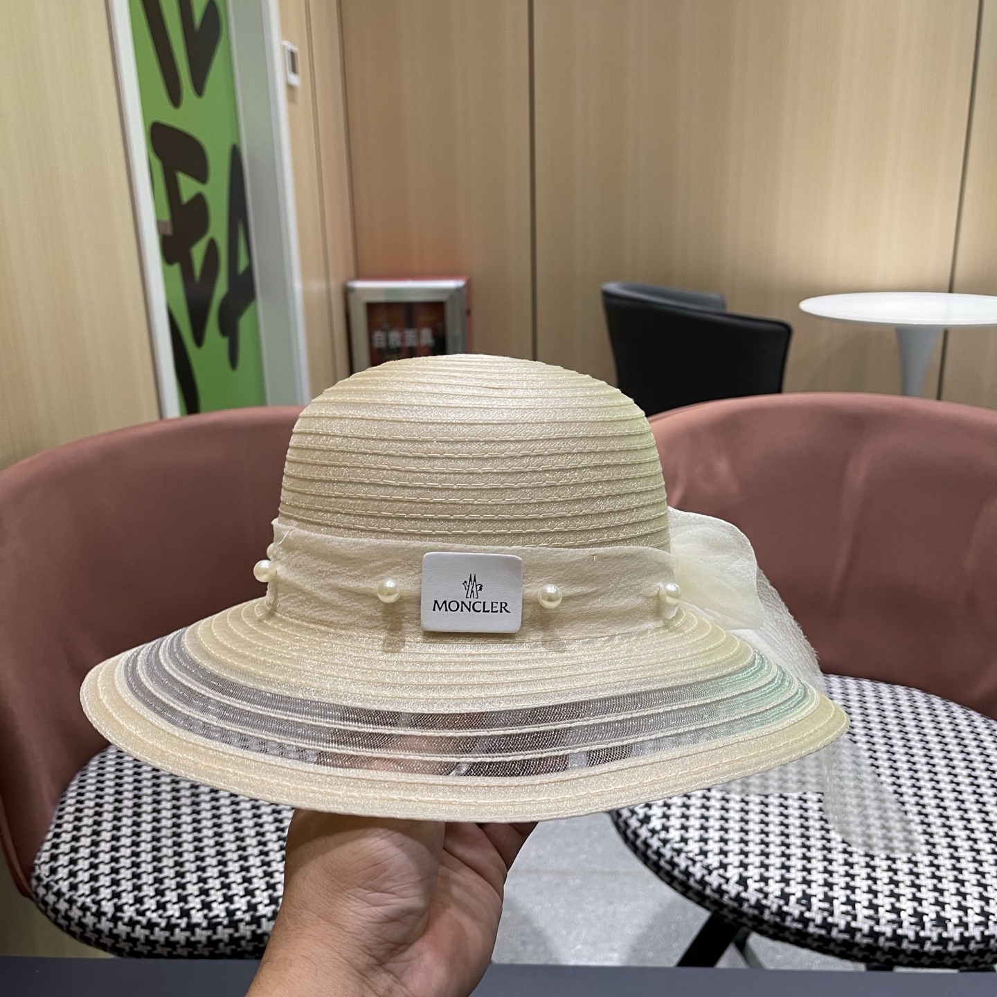Moncler hat