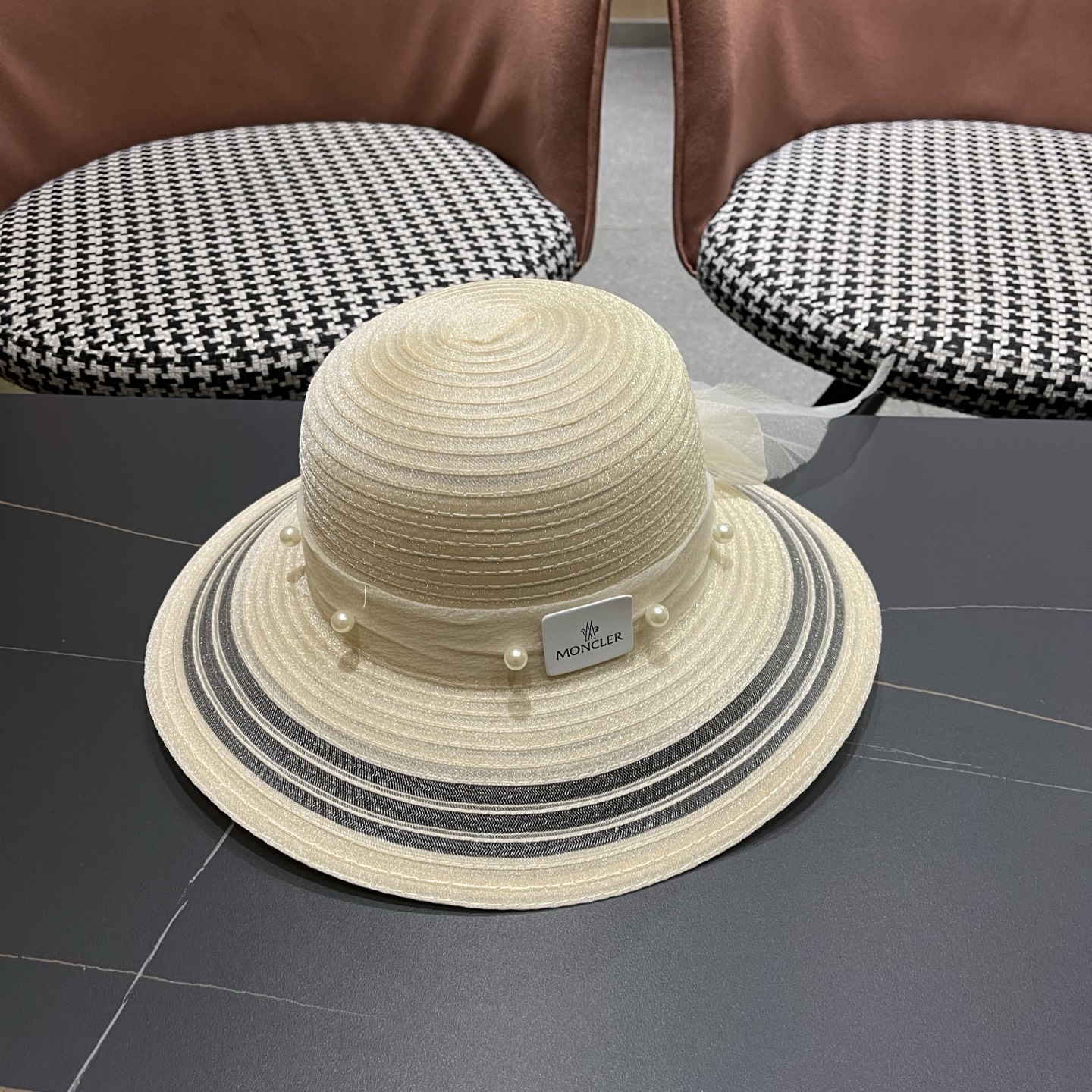 Moncler hat