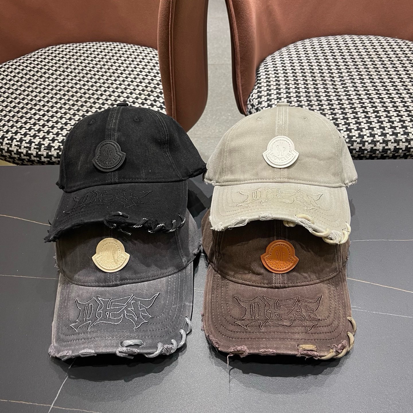 Moncler hat