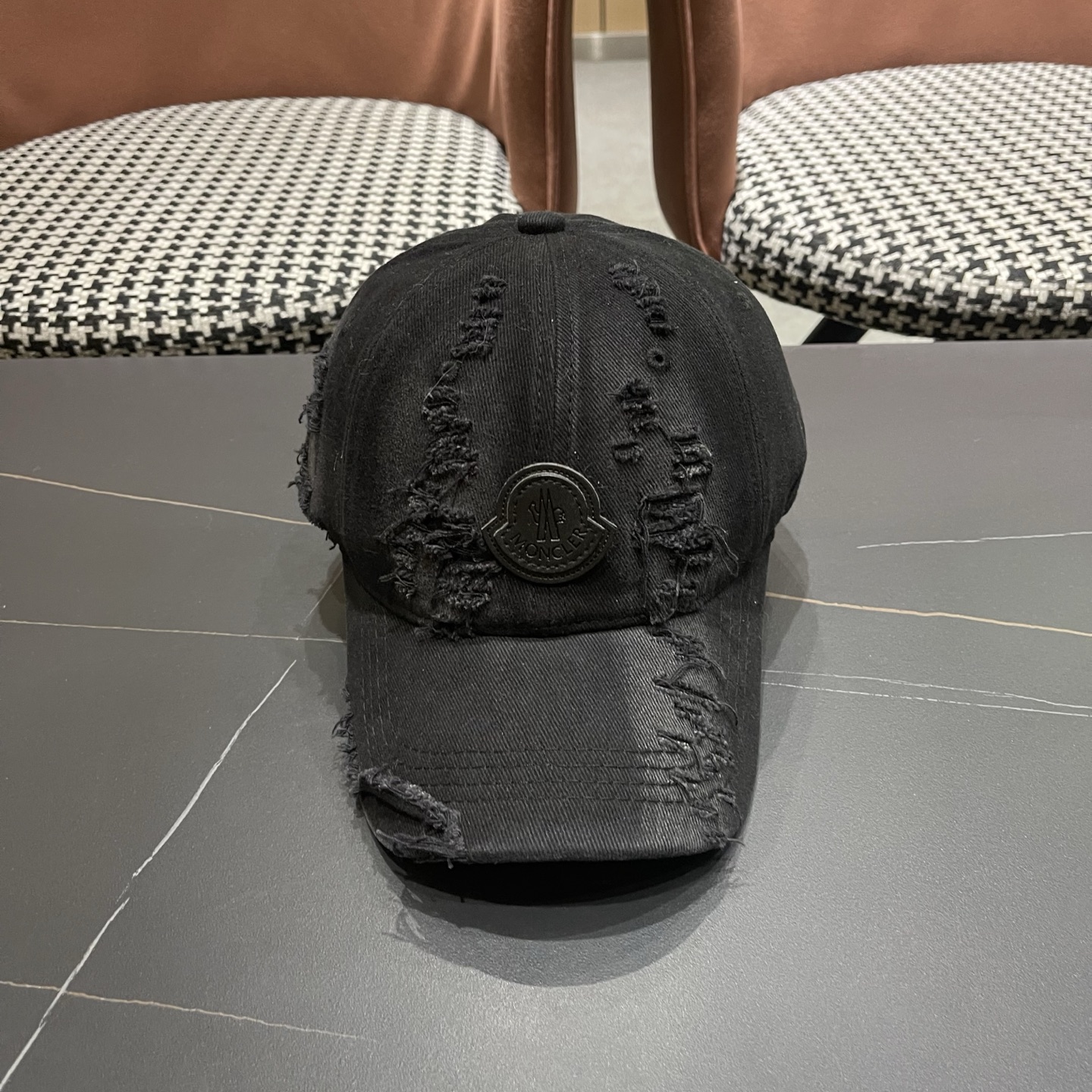 Moncler hat